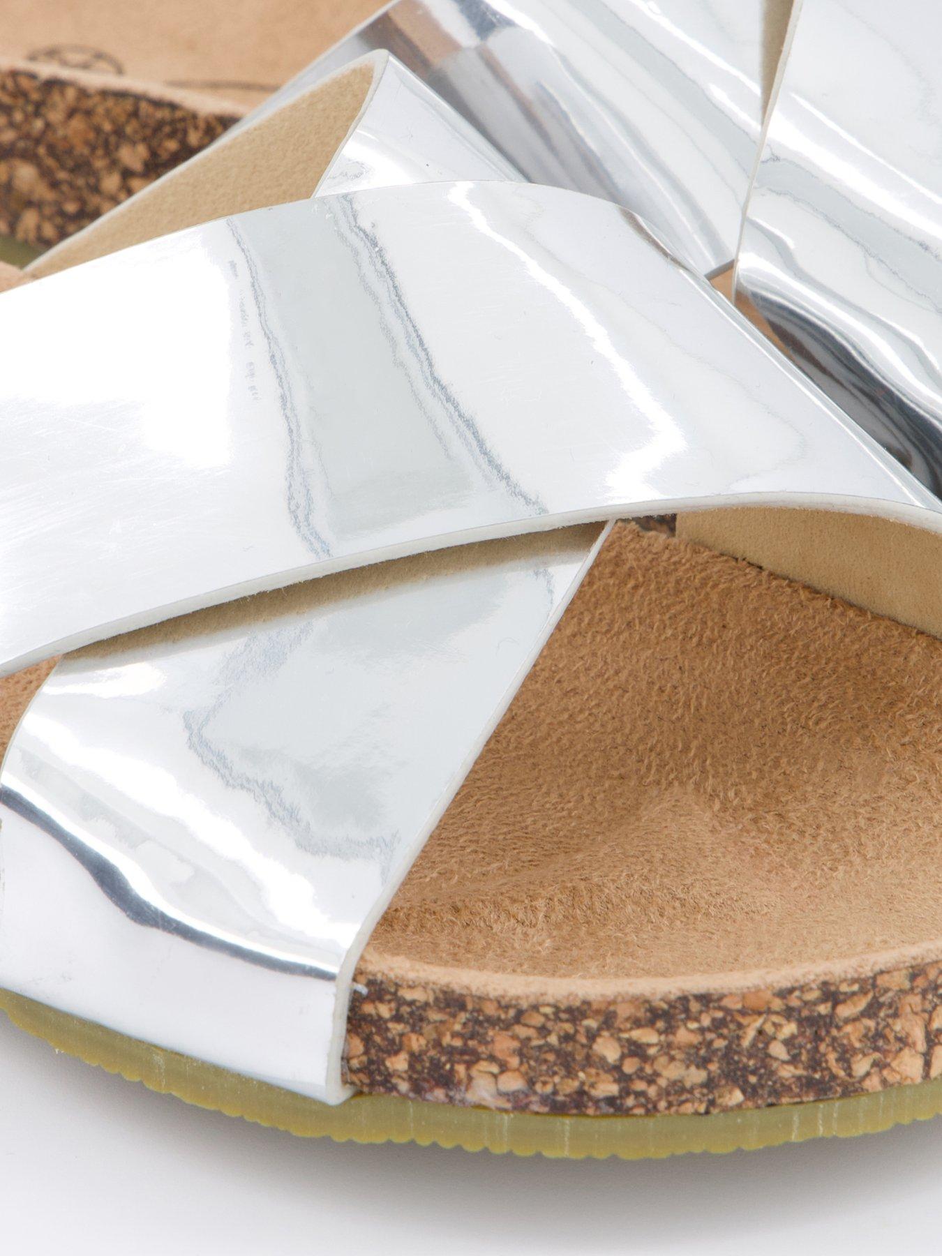  image of the-very-collection-metallic-cross-over-cork-bed-slider-silver