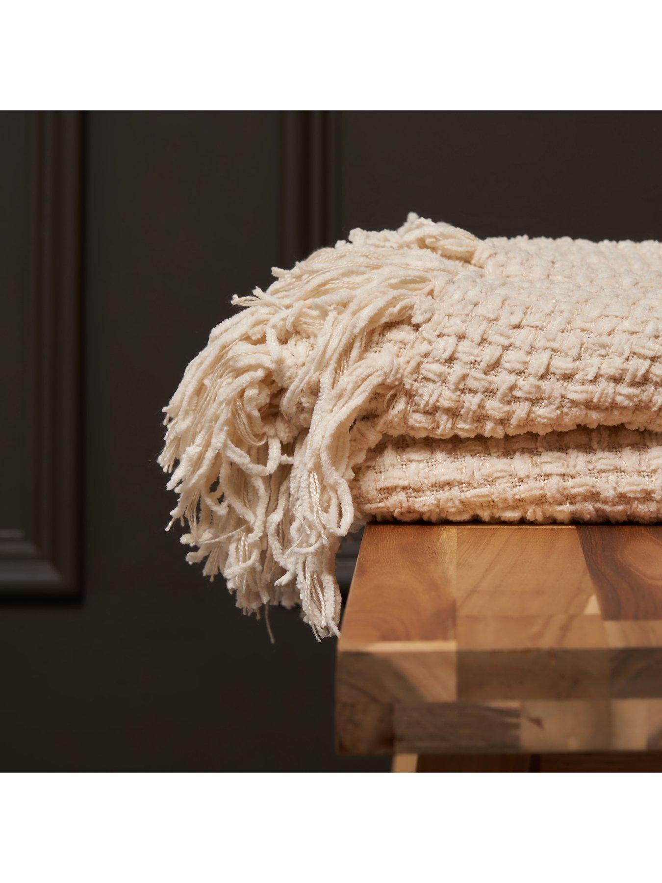 Image 4 of 7 of The Very Collection Cross Weave Chenille Throw