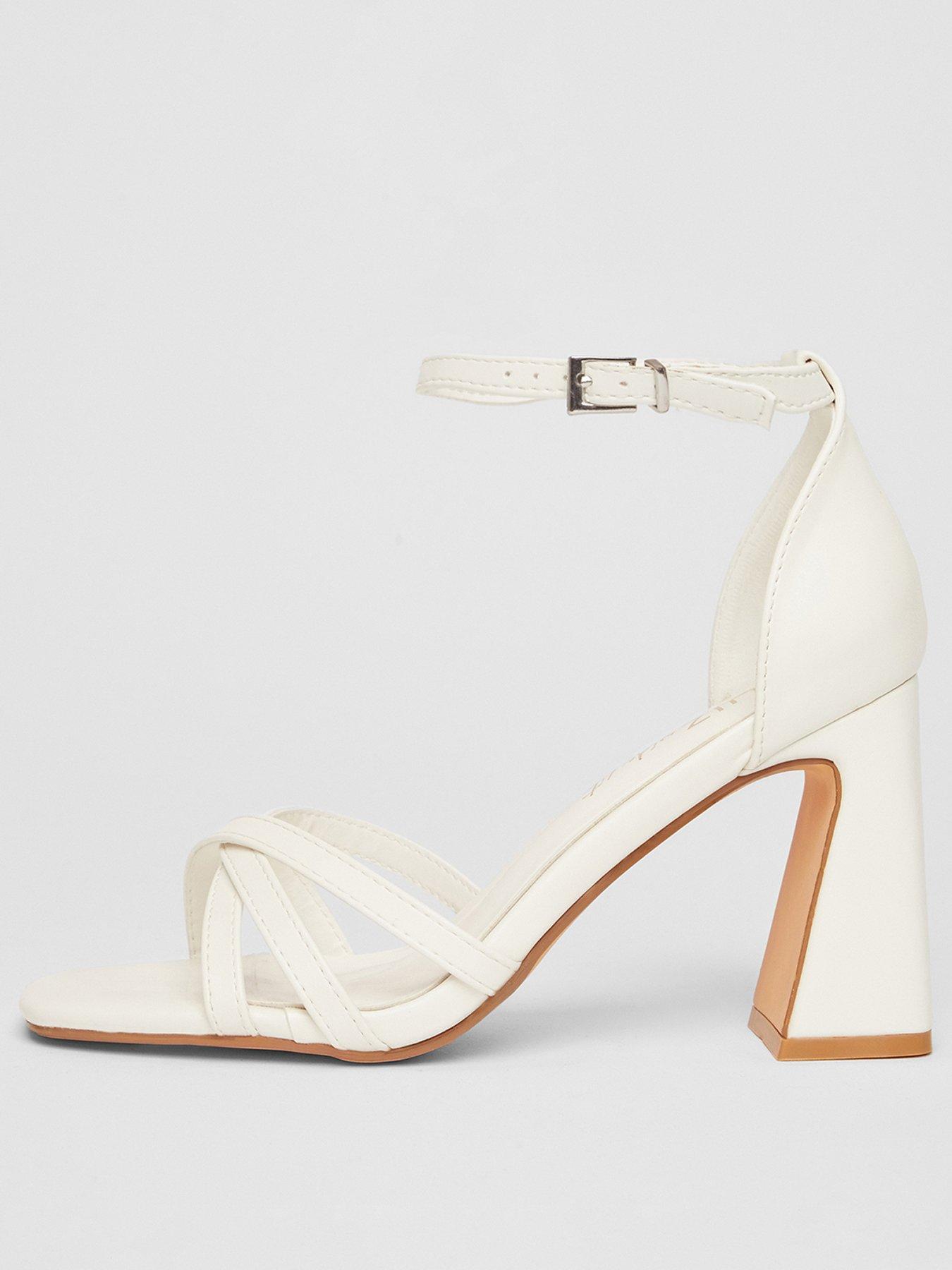 quiz-wide-fit-white-faux-leather-block-heels