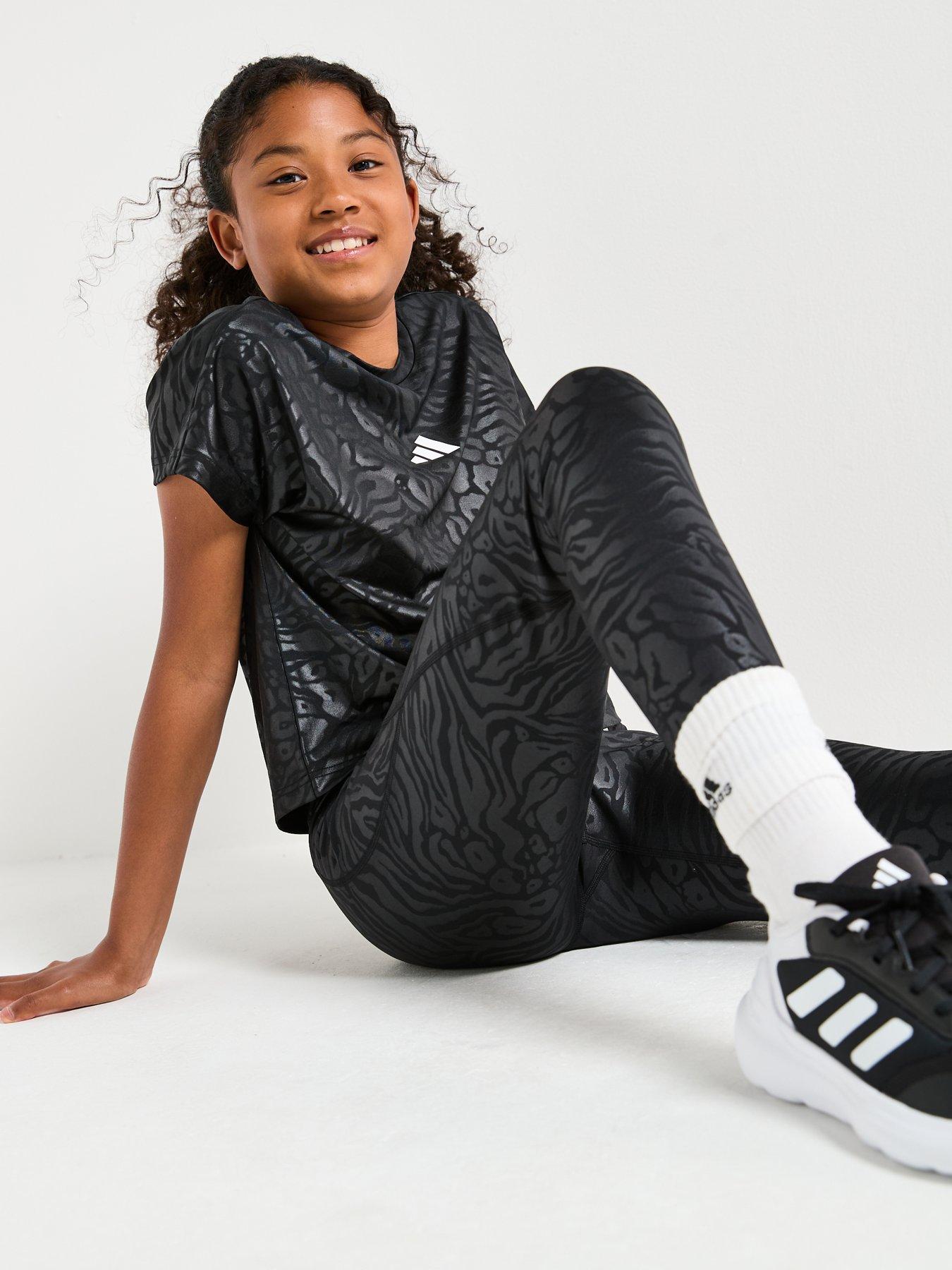 Image 4 of 6 of adidas Girls Junior Training Print T-Shirt - Black