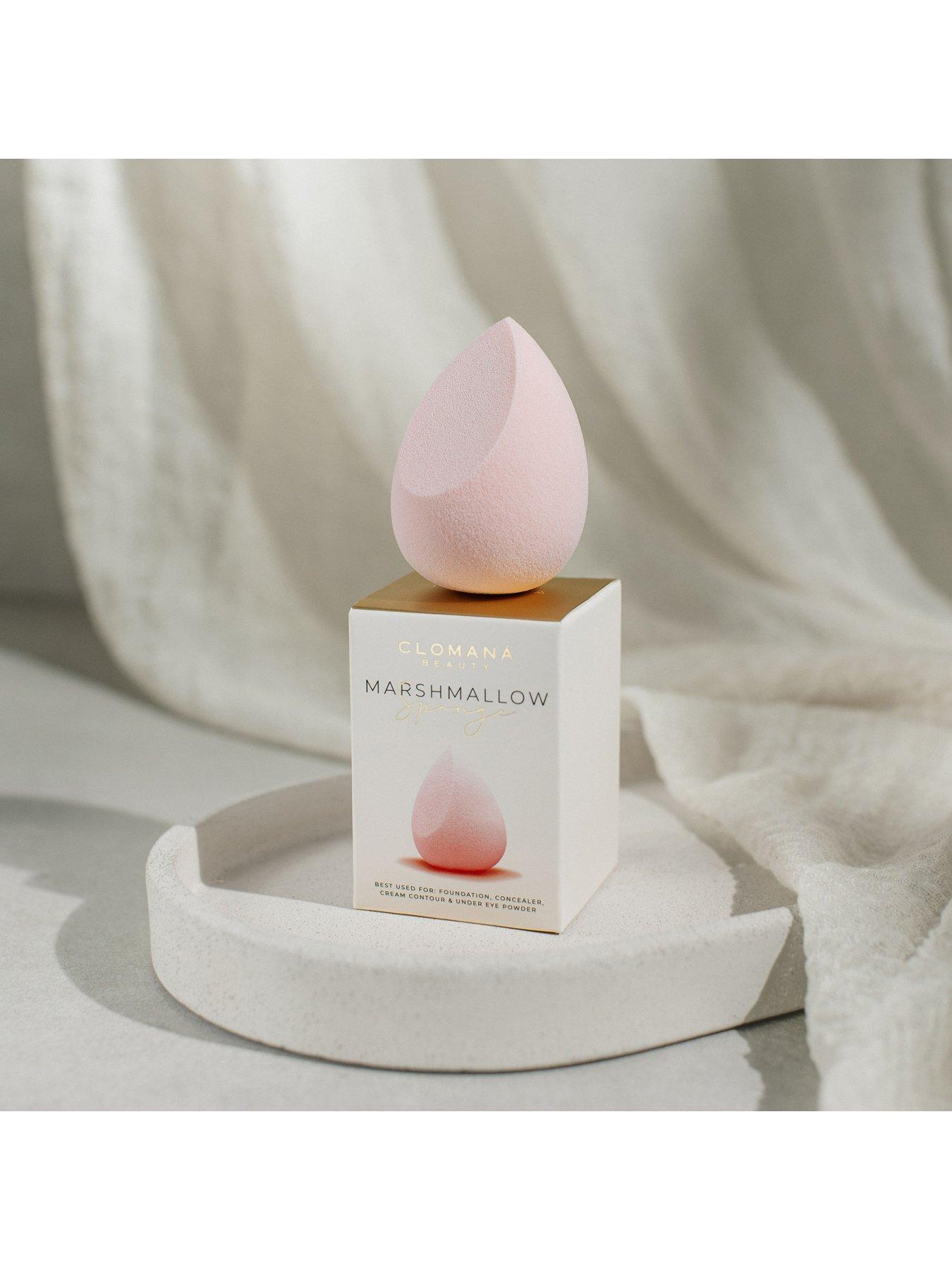  image of clomana-marshmallow-obsessed-gift-set
