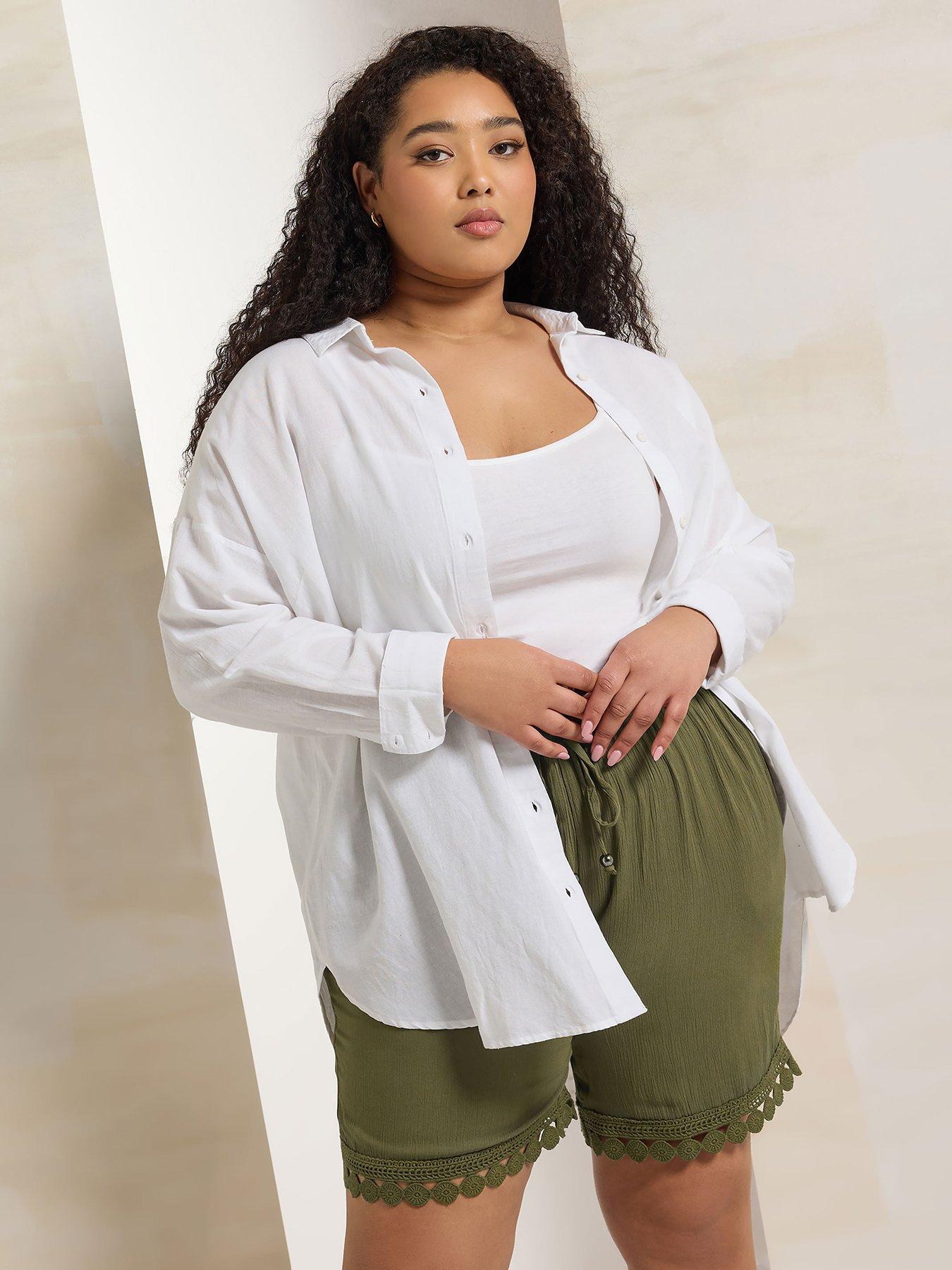  image of yours-curve-trim-hem-crinkle-short-green
