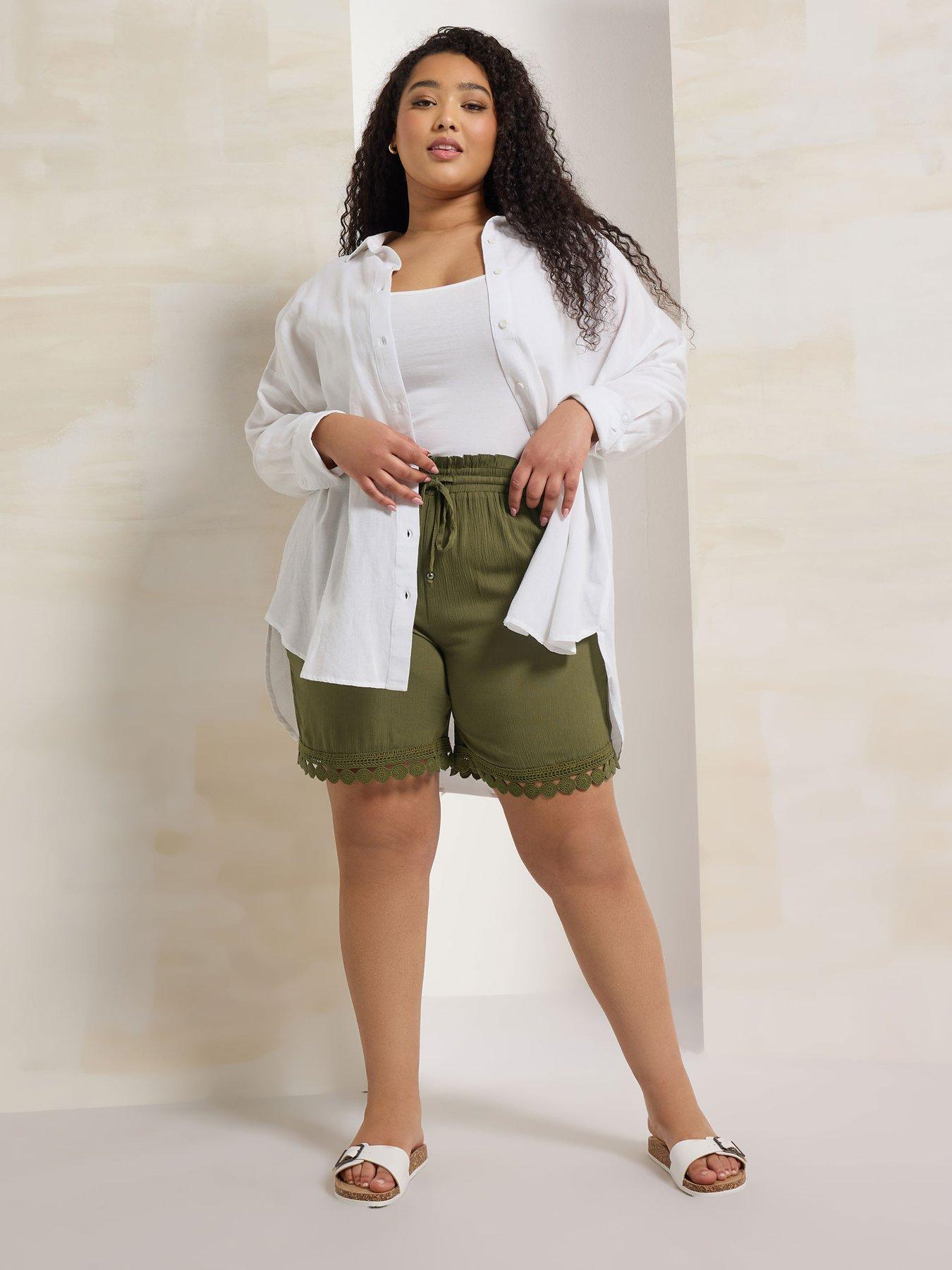  image of yours-curve-trim-hem-crinkle-short-green