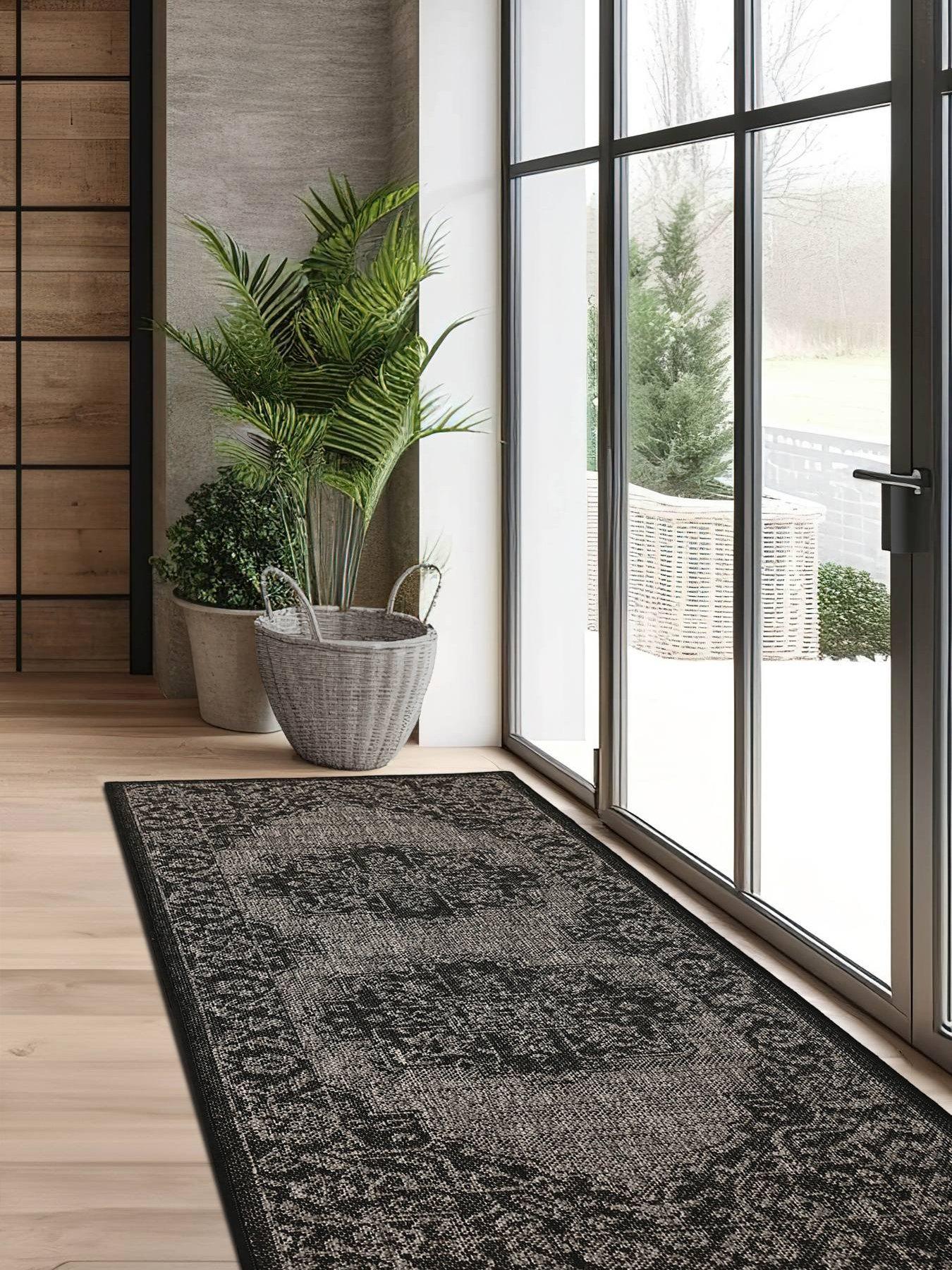 The Very Collection Gel-Backed Medallion Runner
