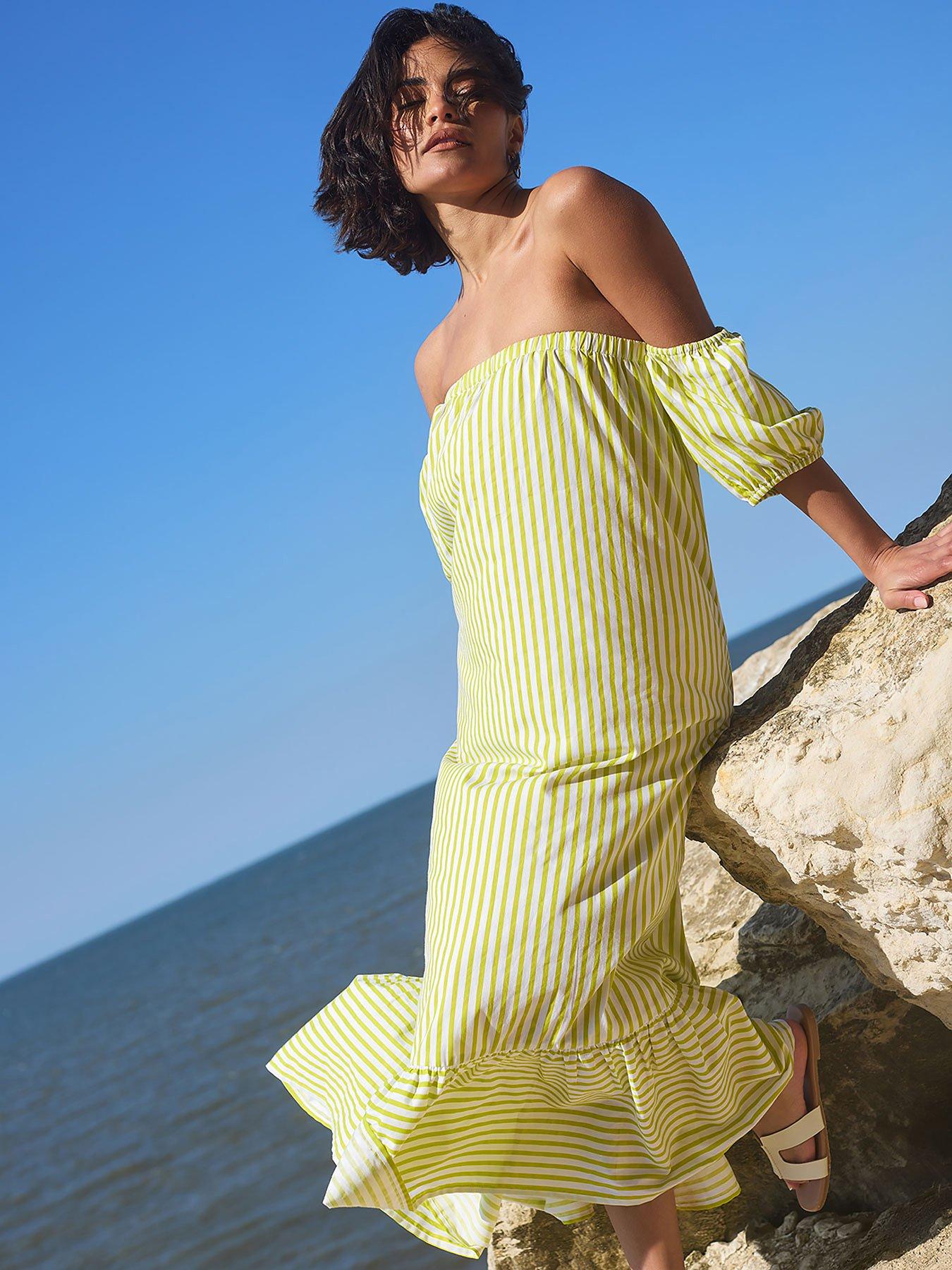 undefined Petite Bardot Sea Leaf Maxi Dress - Green