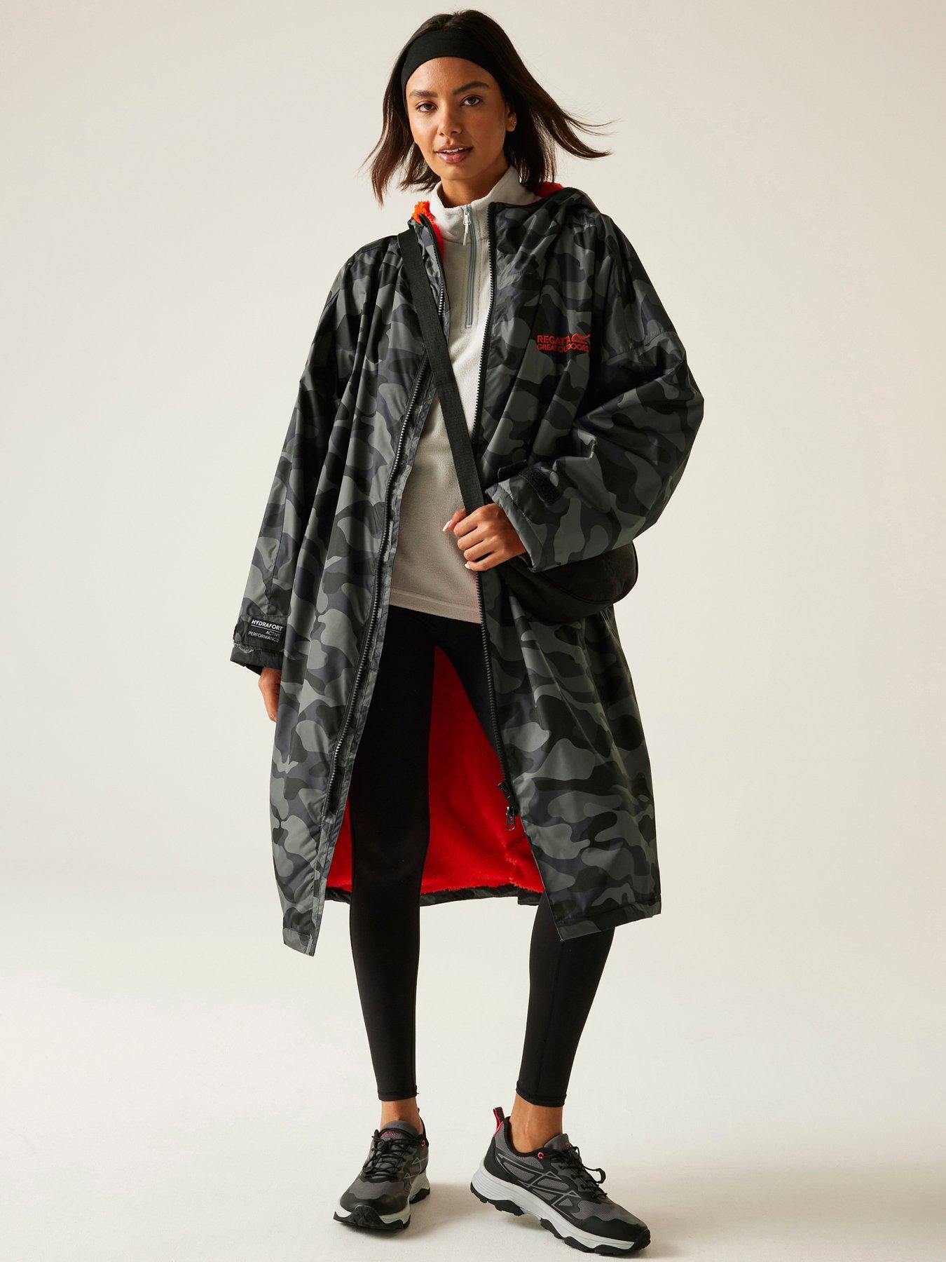  image of regatta-unisex-dry-robe-grey