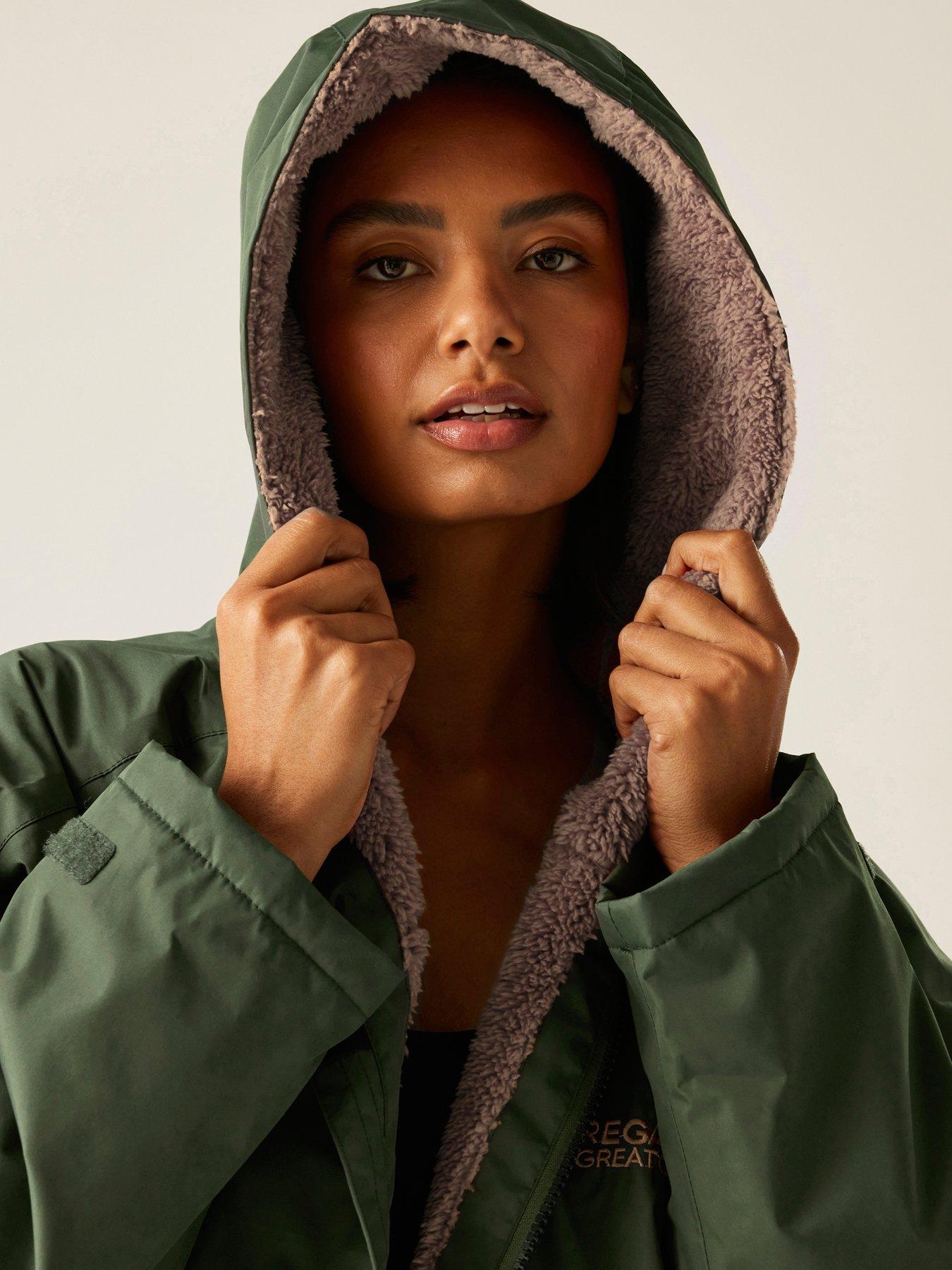  image of regatta-unisex-dry-robe-khaki