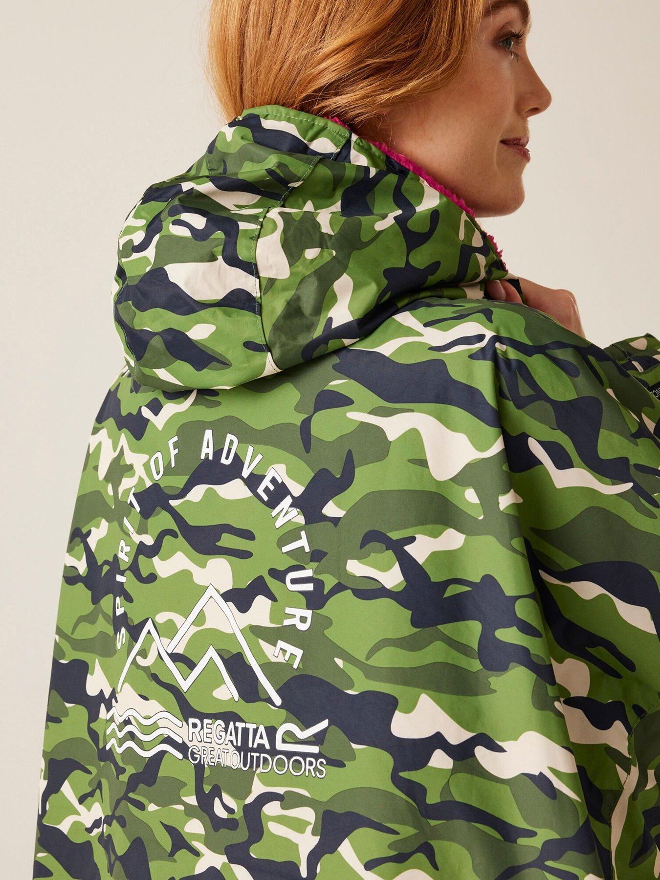 Regatta Unisex Waterproof Changing Robe - Camo Green | Littlewoods