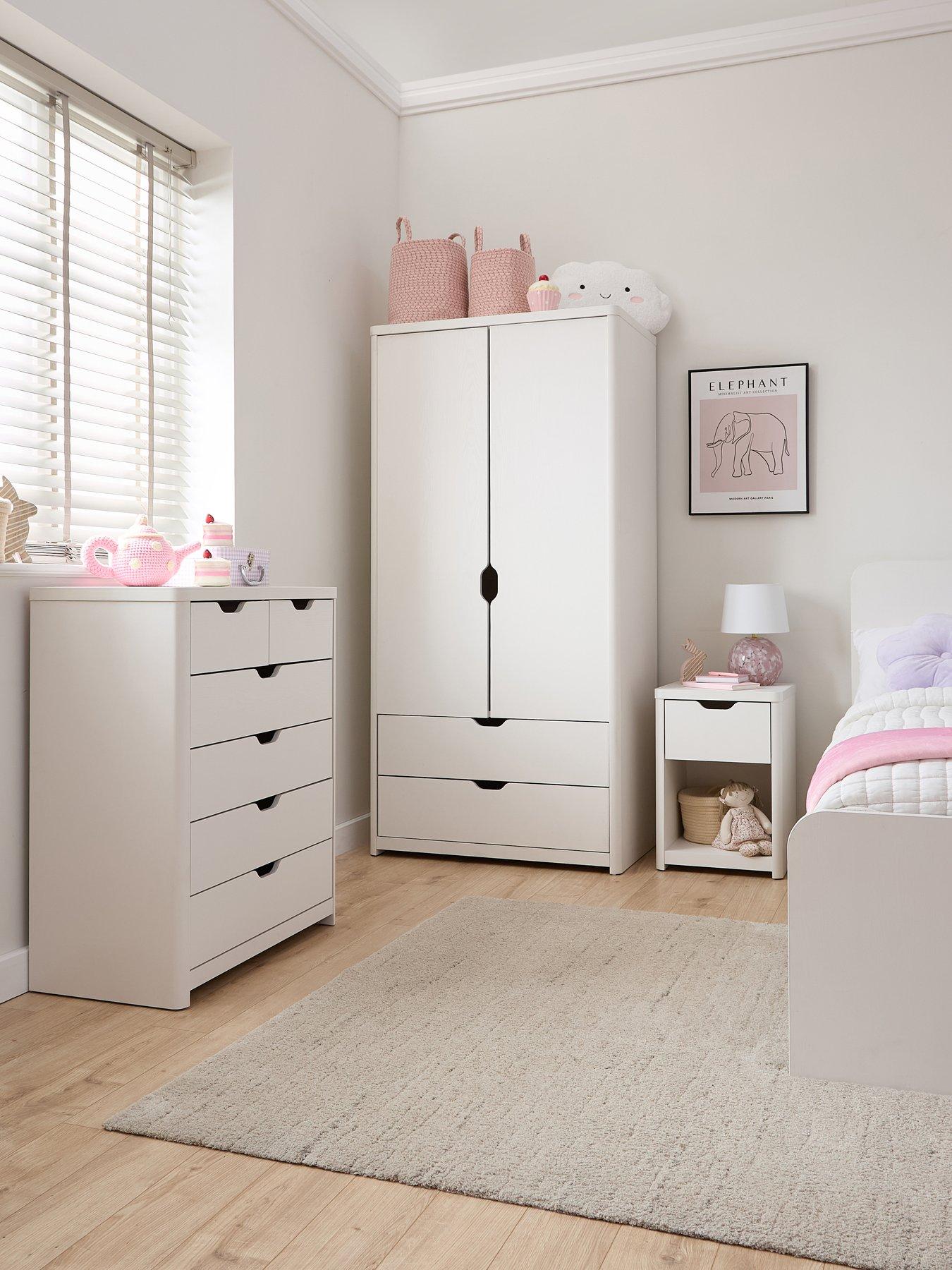 The Very Collection Aspen 3 Piece Package - 2 Door, 2 Drawer Wardrobe, 4 + 2 Chest and Bedside Table - White Oak Effect