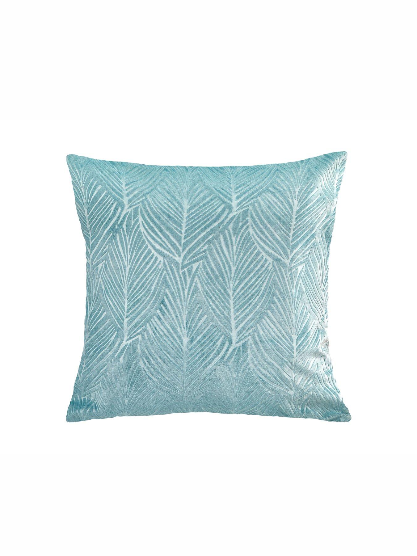 the-very-collection-leaf-embossed-velvet-filled-cushion-43x43cm