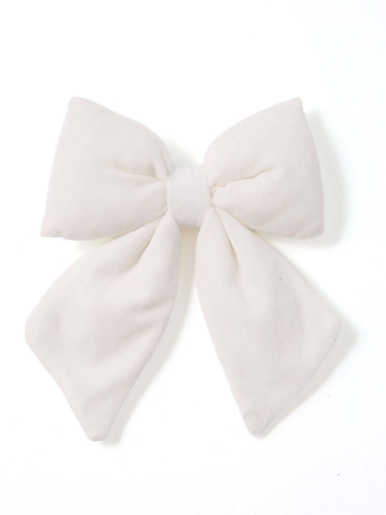  image of the-christmas-gift-co-set-of-4-velvet-clip-onnbspchristmas-treenbspbows--nbspwhite