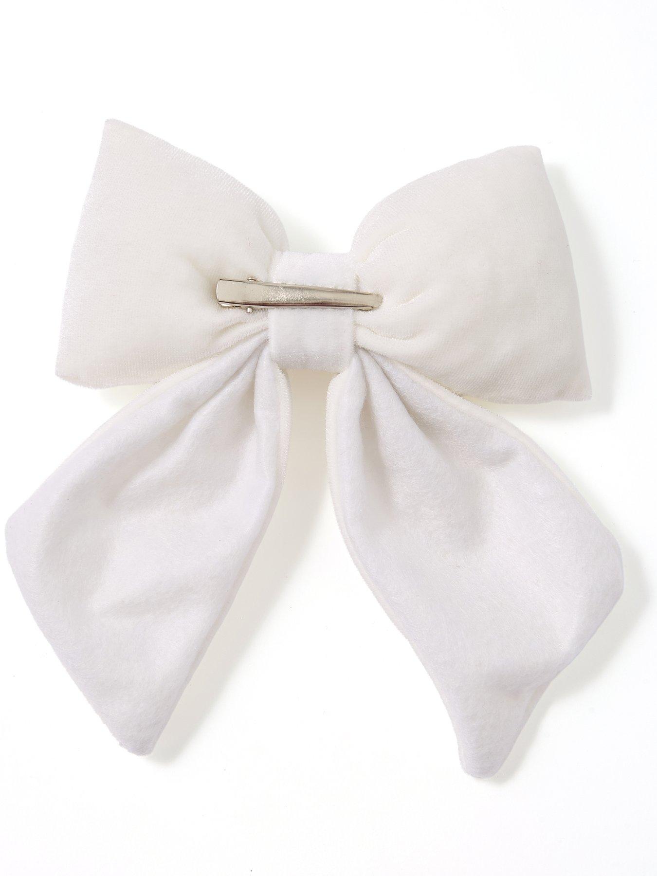  image of the-christmas-gift-co-set-of-4-velvet-clip-onnbspchristmas-treenbspbows--nbspwhite