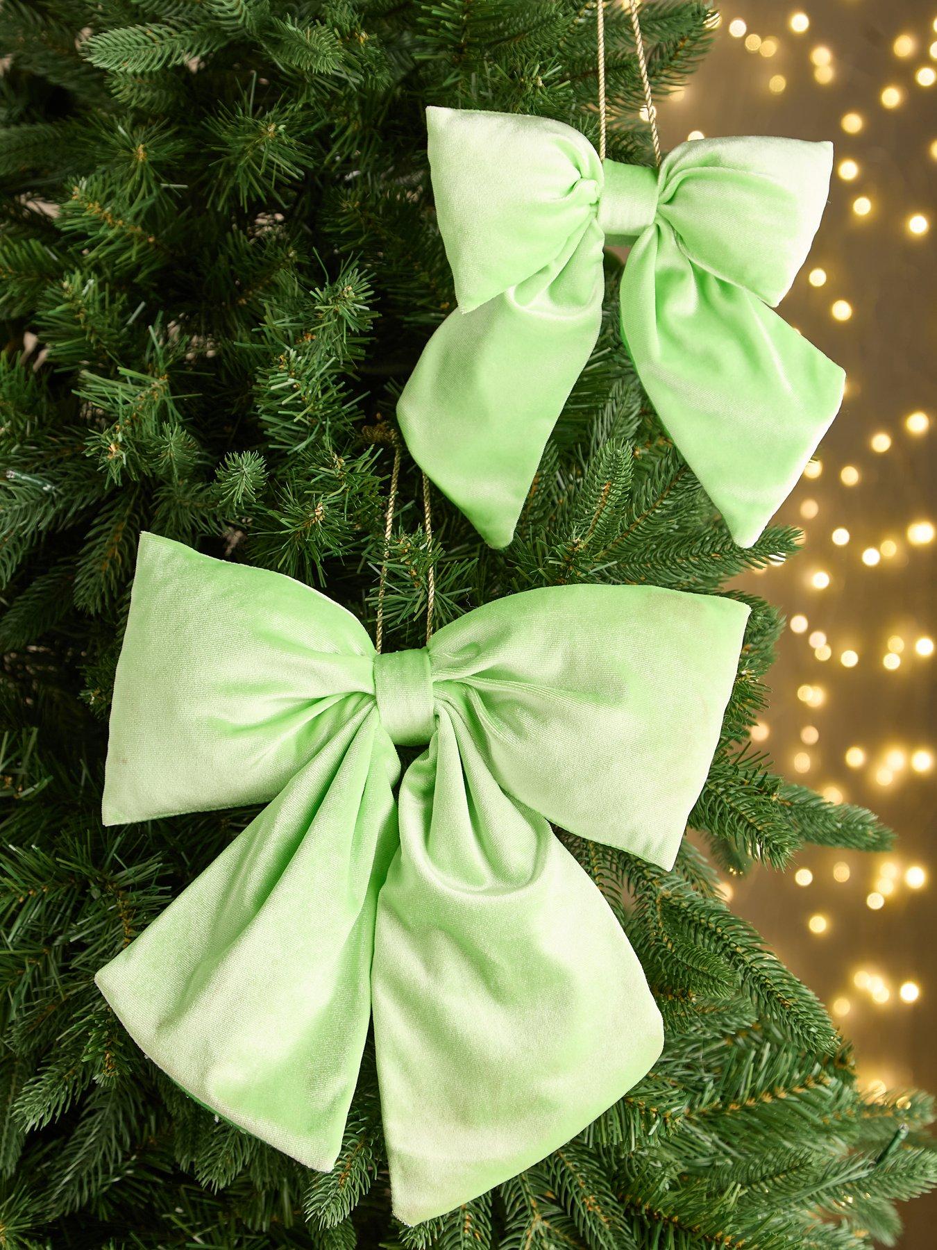 the-christmas-gift-co-set-of-4-velvet-christmas-treenbspbows-green