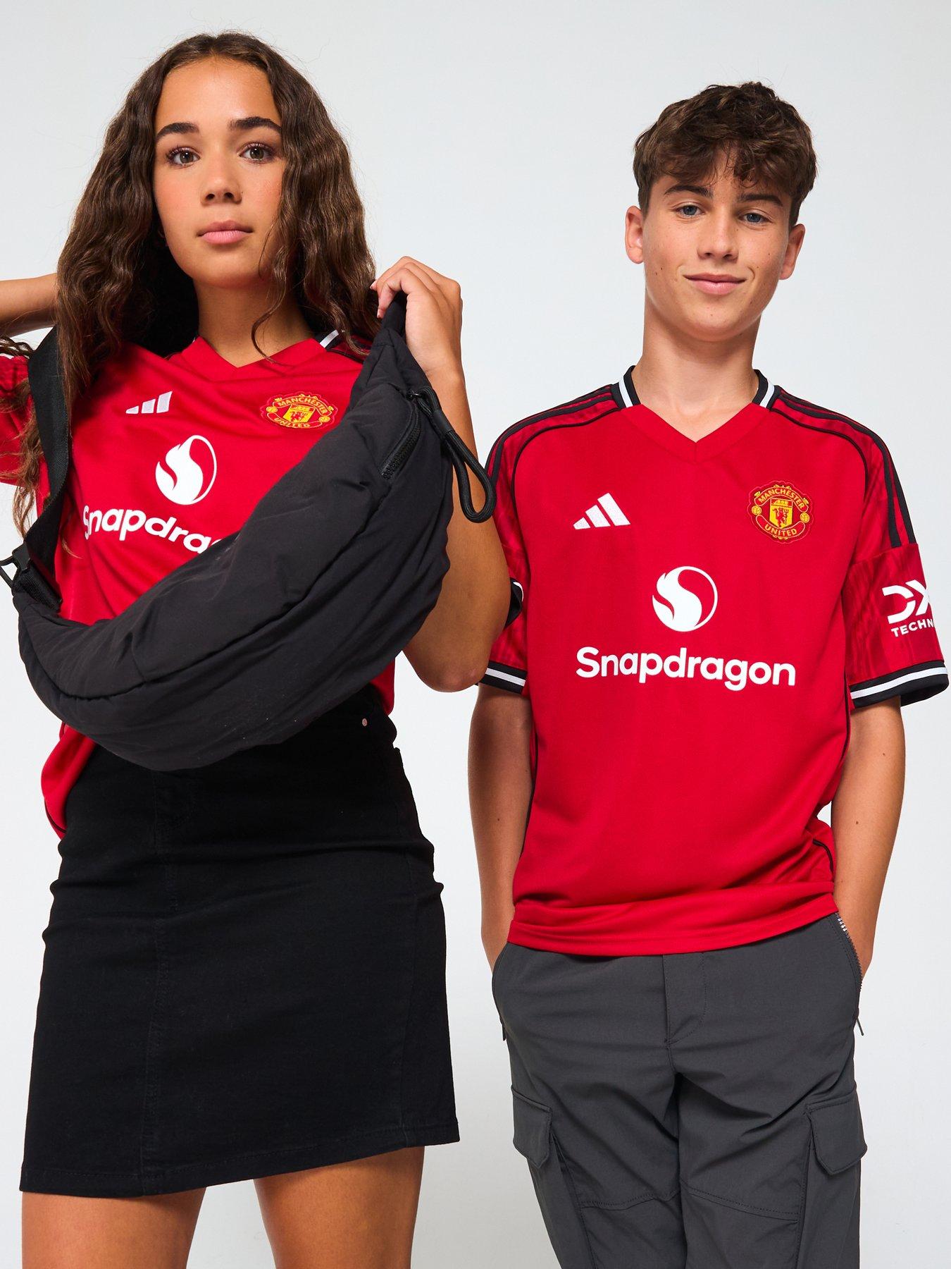 Image 4 of 6 of adidas Manchester United Junior 25/26 Home Stadium Replica Shirt - Red