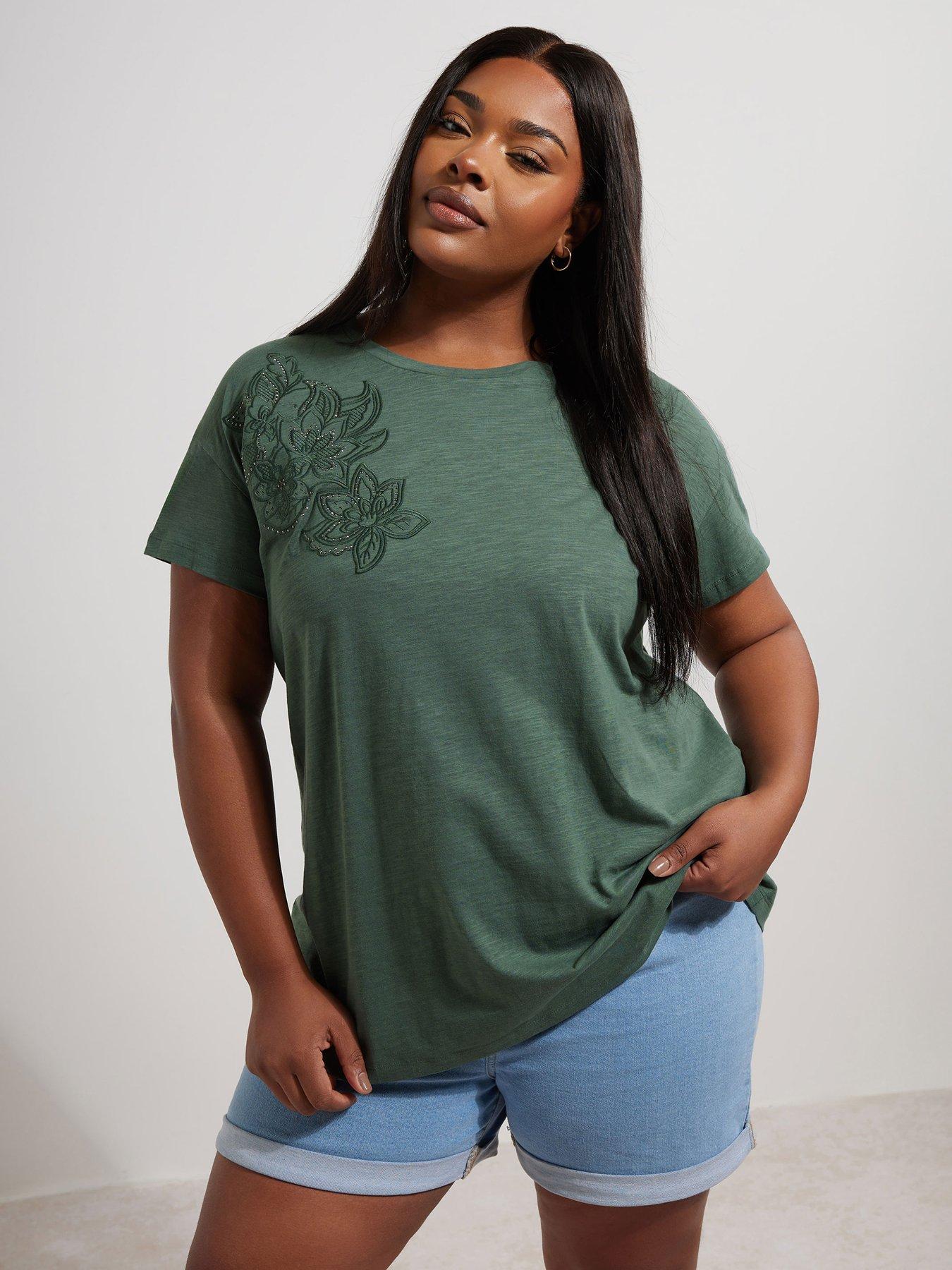 undefined Curve Applique Stud Floral T-Shirt - Green