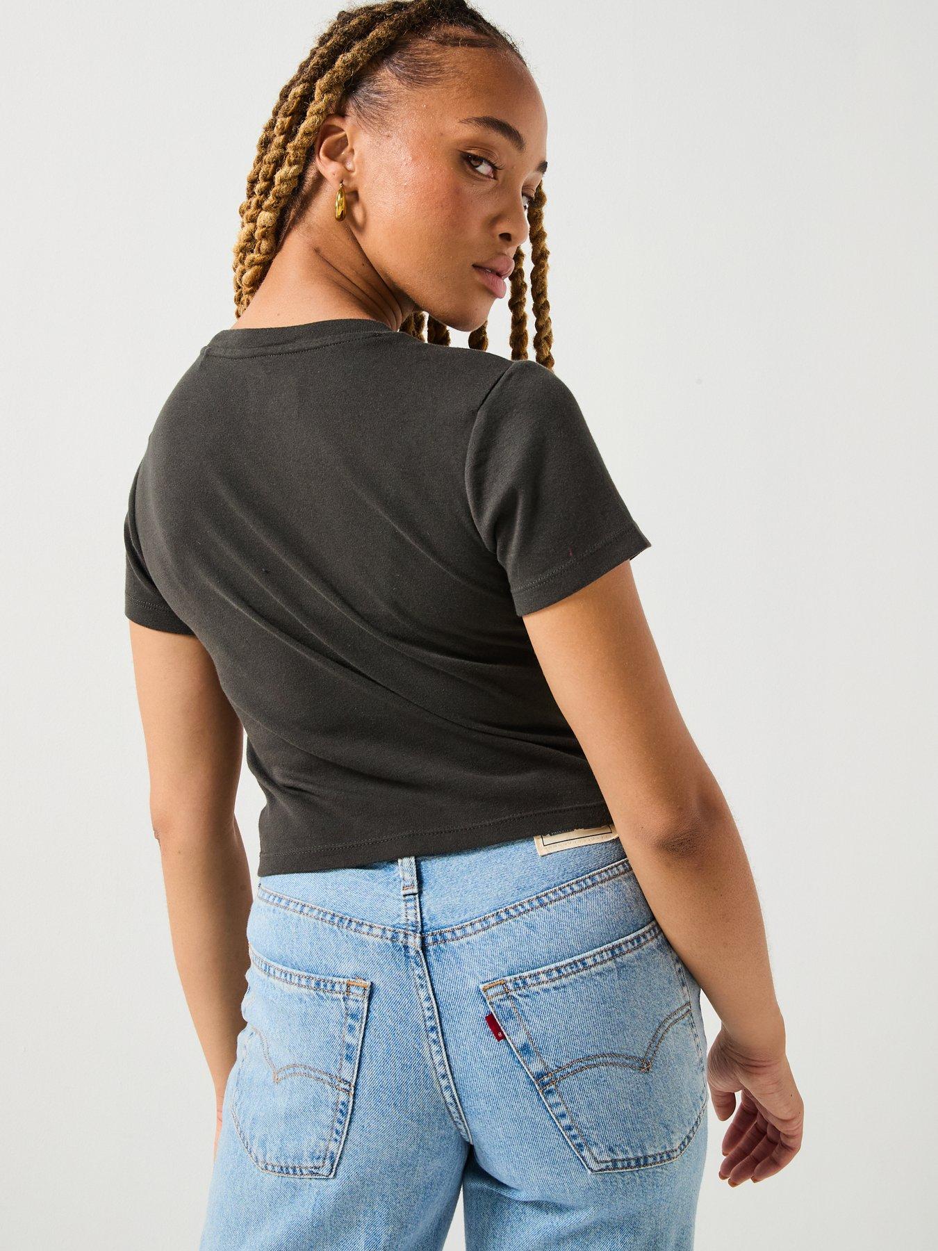 stillFront image of levis-graphic-essential-sporty-t-shirt-black