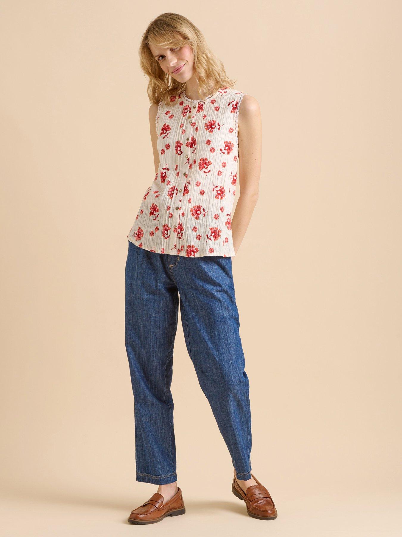 undefined Fan Floral Sleeveless Blouse