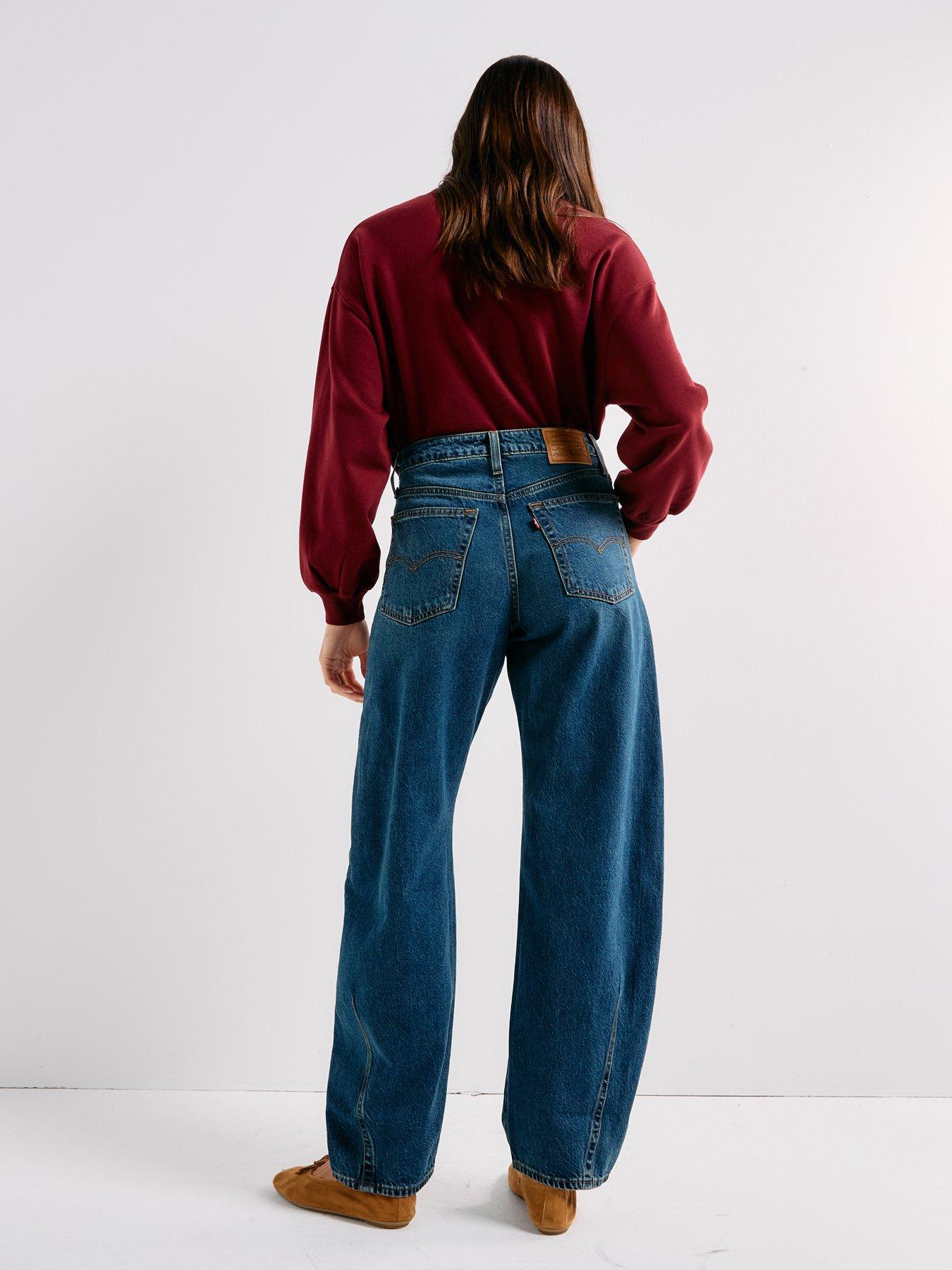 Image 2 of 6 of Levi's Graphic Leo Crewneck Sweatshirt - Crew Serif Western Motifs Chocolate Truffle Red