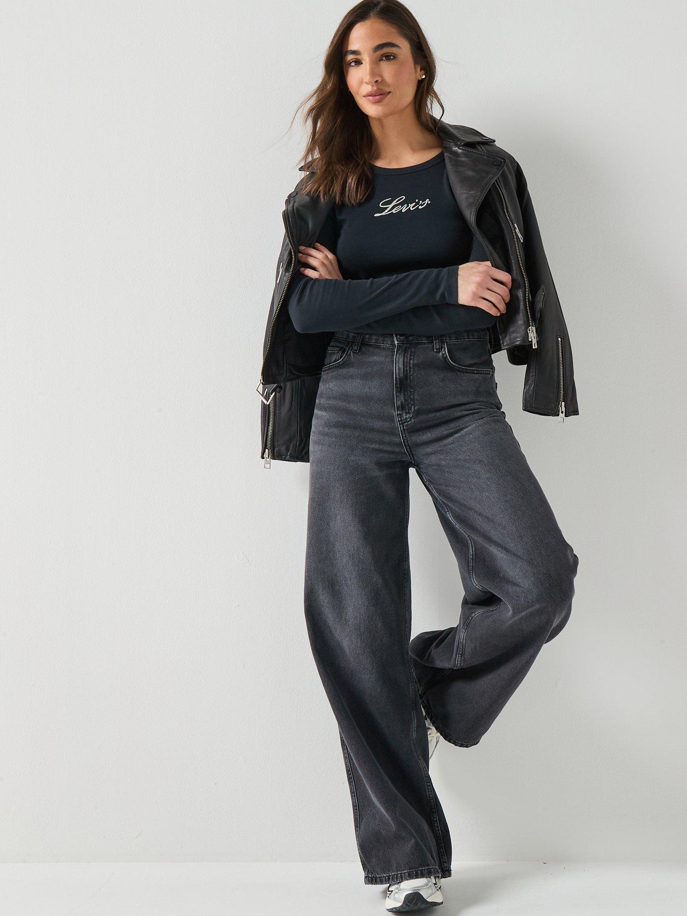 Image 3 of 6 of Levi's Graphic Rickie Long-Sleeve T-Shirt Glitter Script - Black