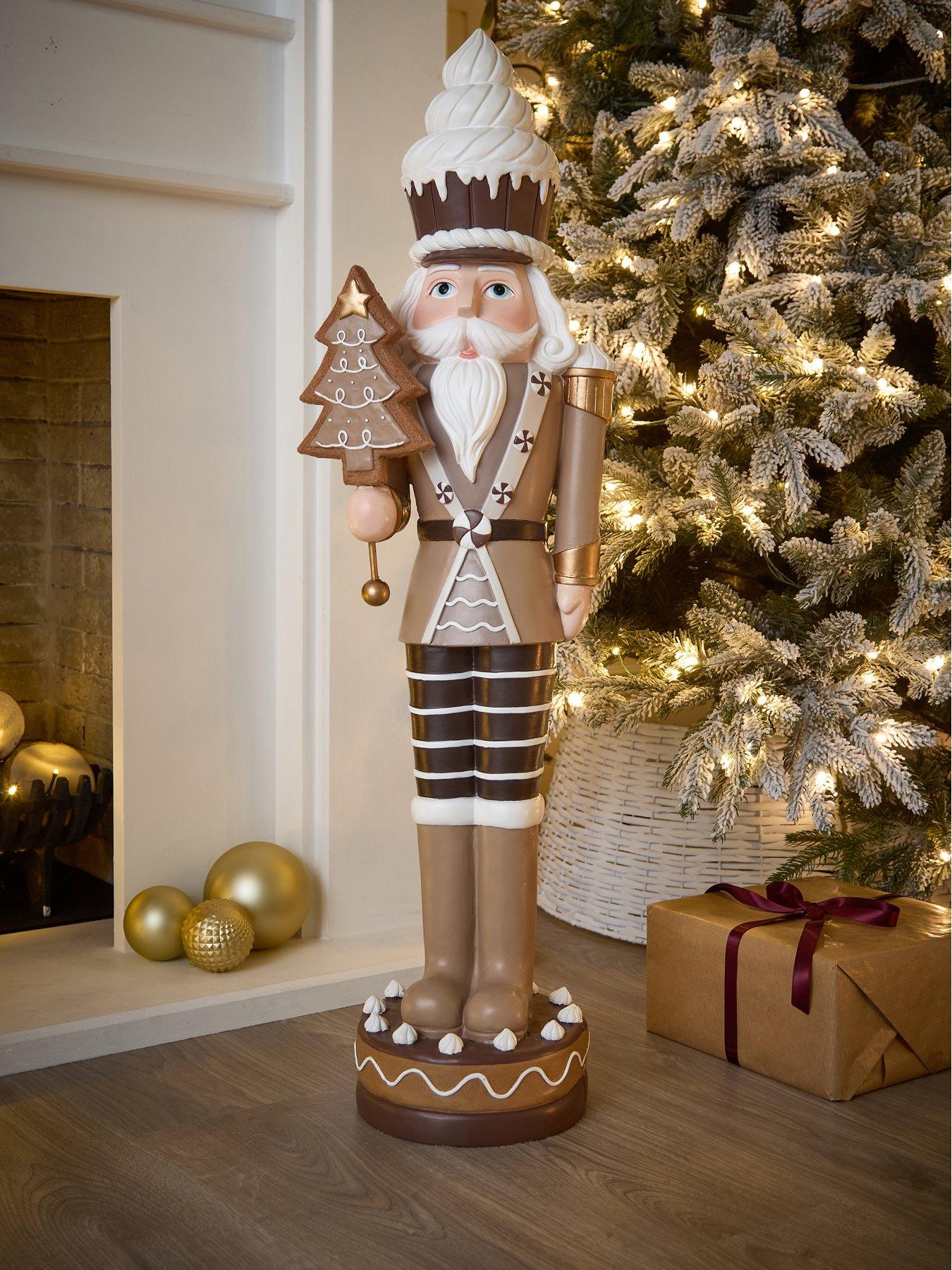 undefined 93 cm Brown/White Nutcracker with Cake Hat and Tree Christmas Decoration