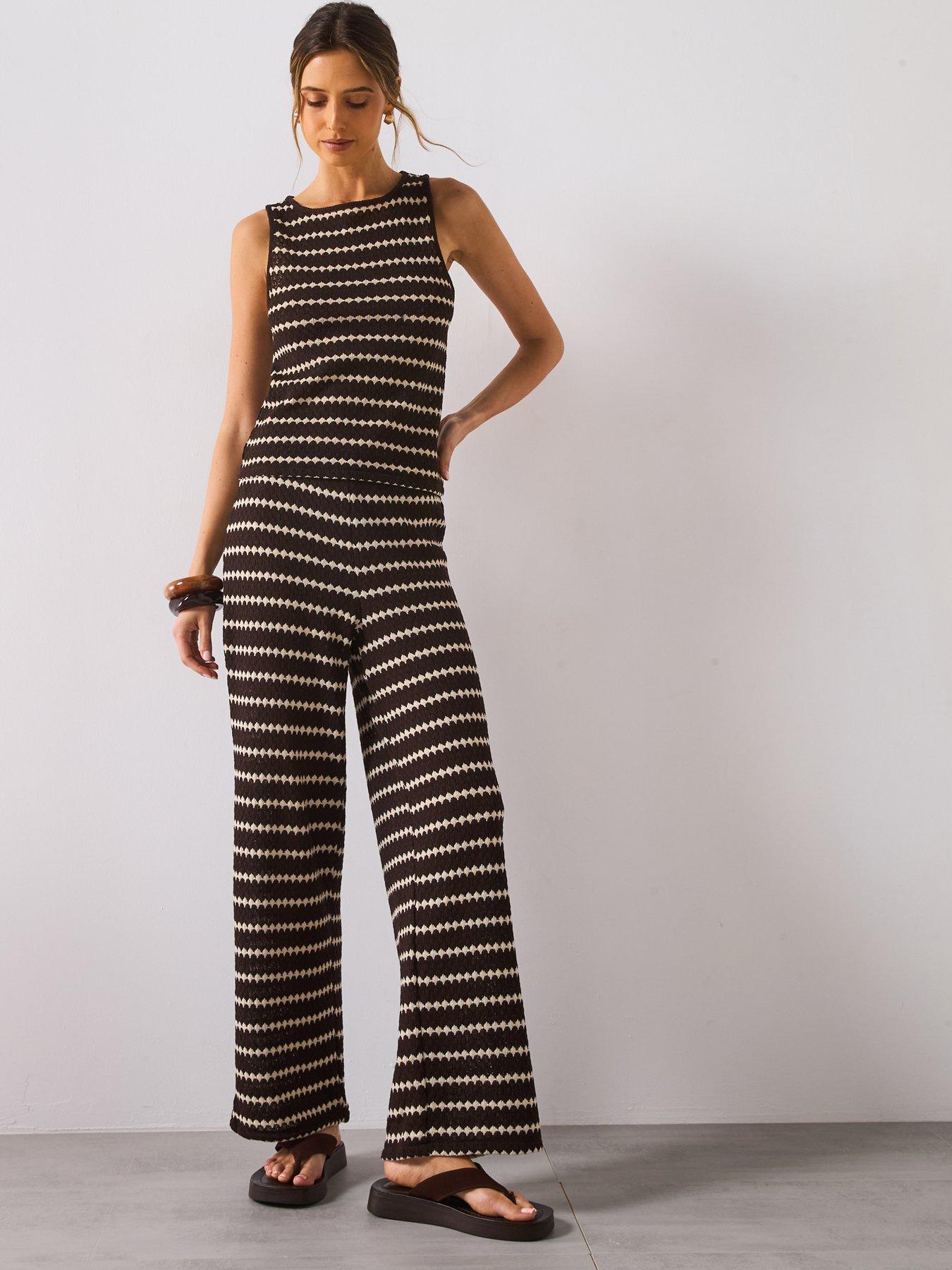  image of mango-knitted-top-with-geometric-print-brown