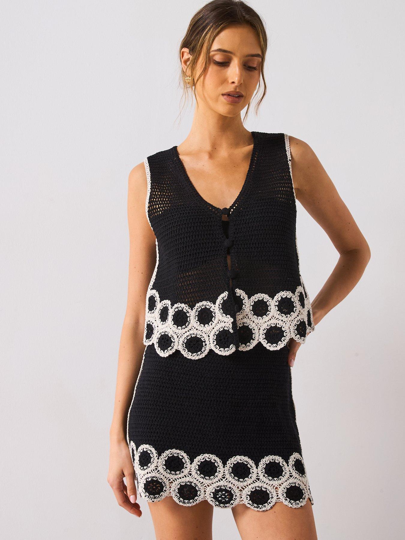  image of mango-circular-print-crochet-skirt-black