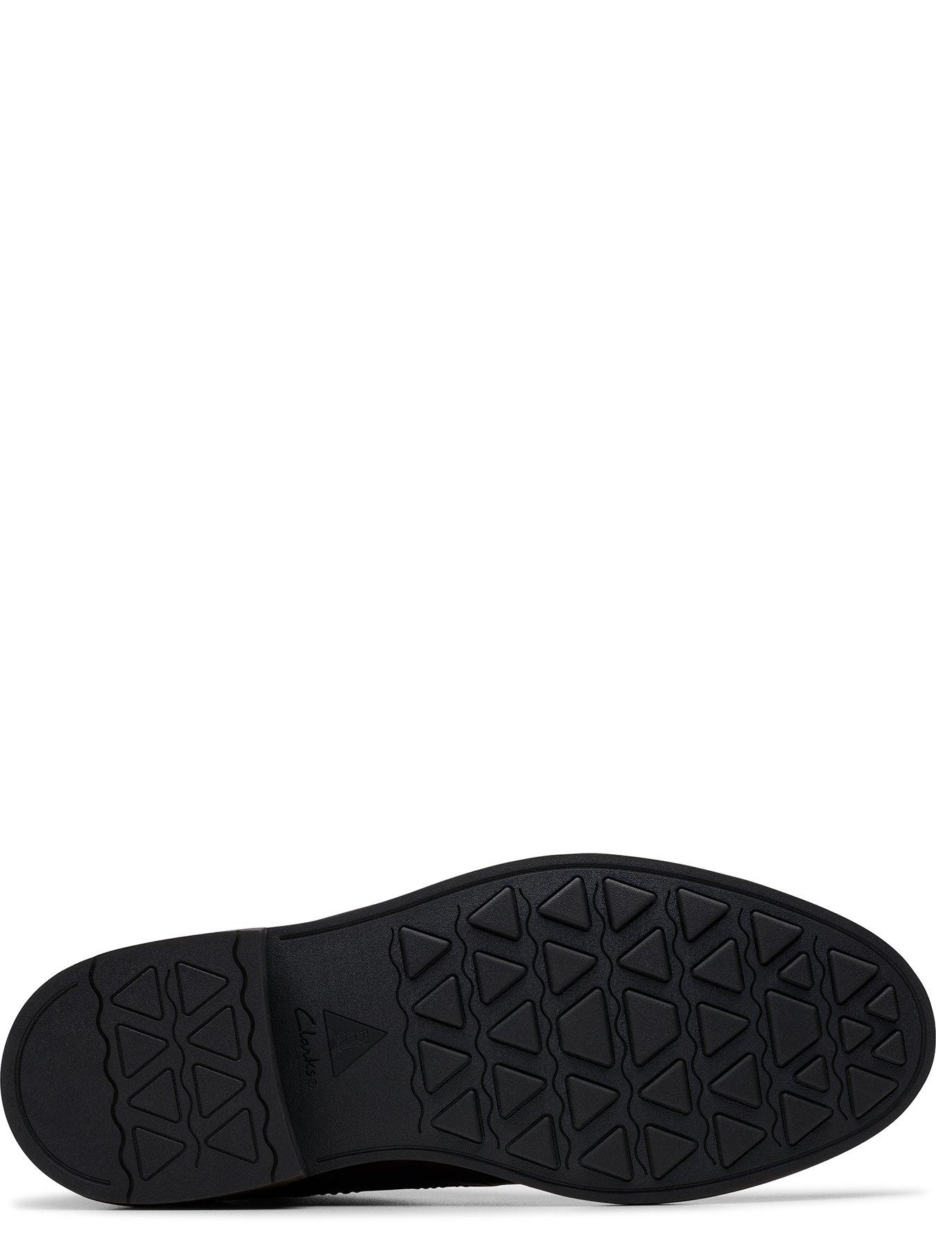 Image 5 of 6 of Clarks Newford Mid Lace Up Ankle Boots&nbsp;- Dark Brown