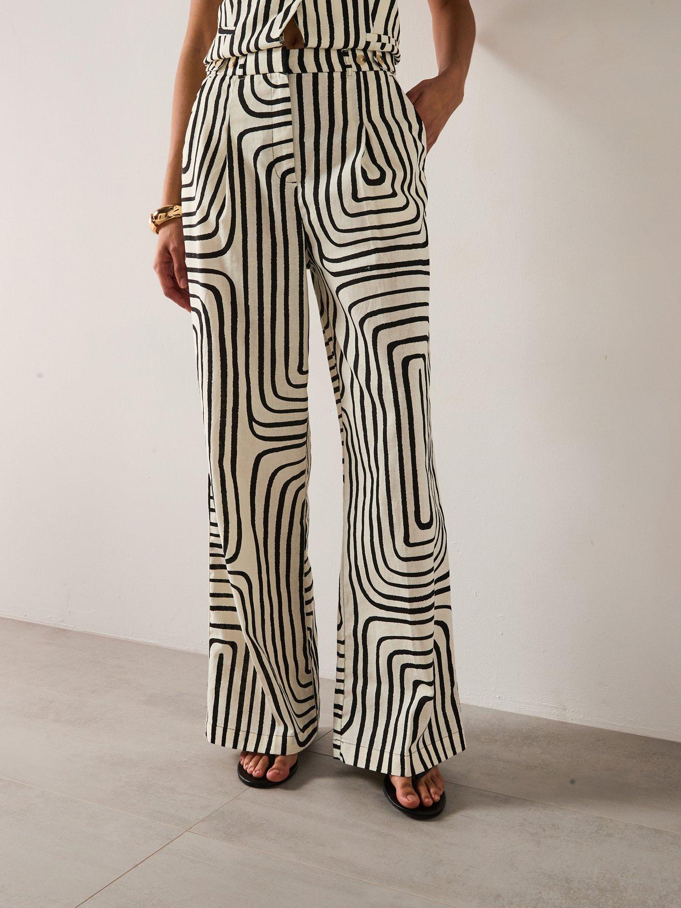 undefined Geometric Print Linen Trousers - Cream