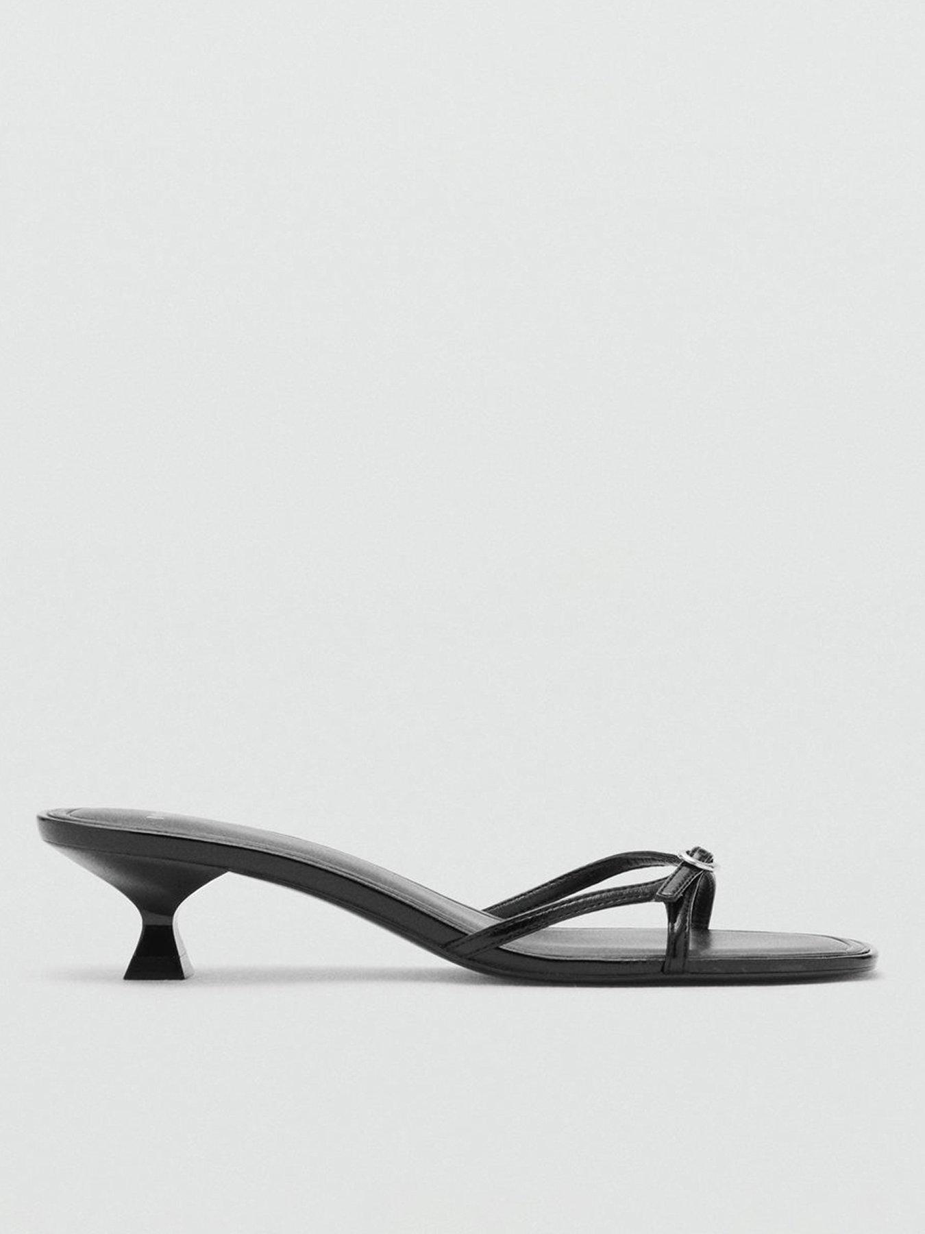 undefined Heeled Sandals With Buckle Detail - Black