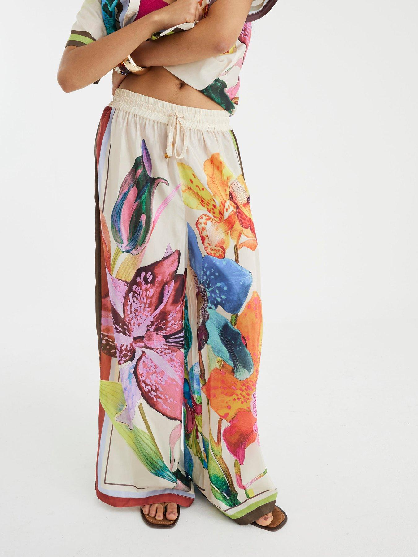 undefined Tropical Print Trousers - Multi