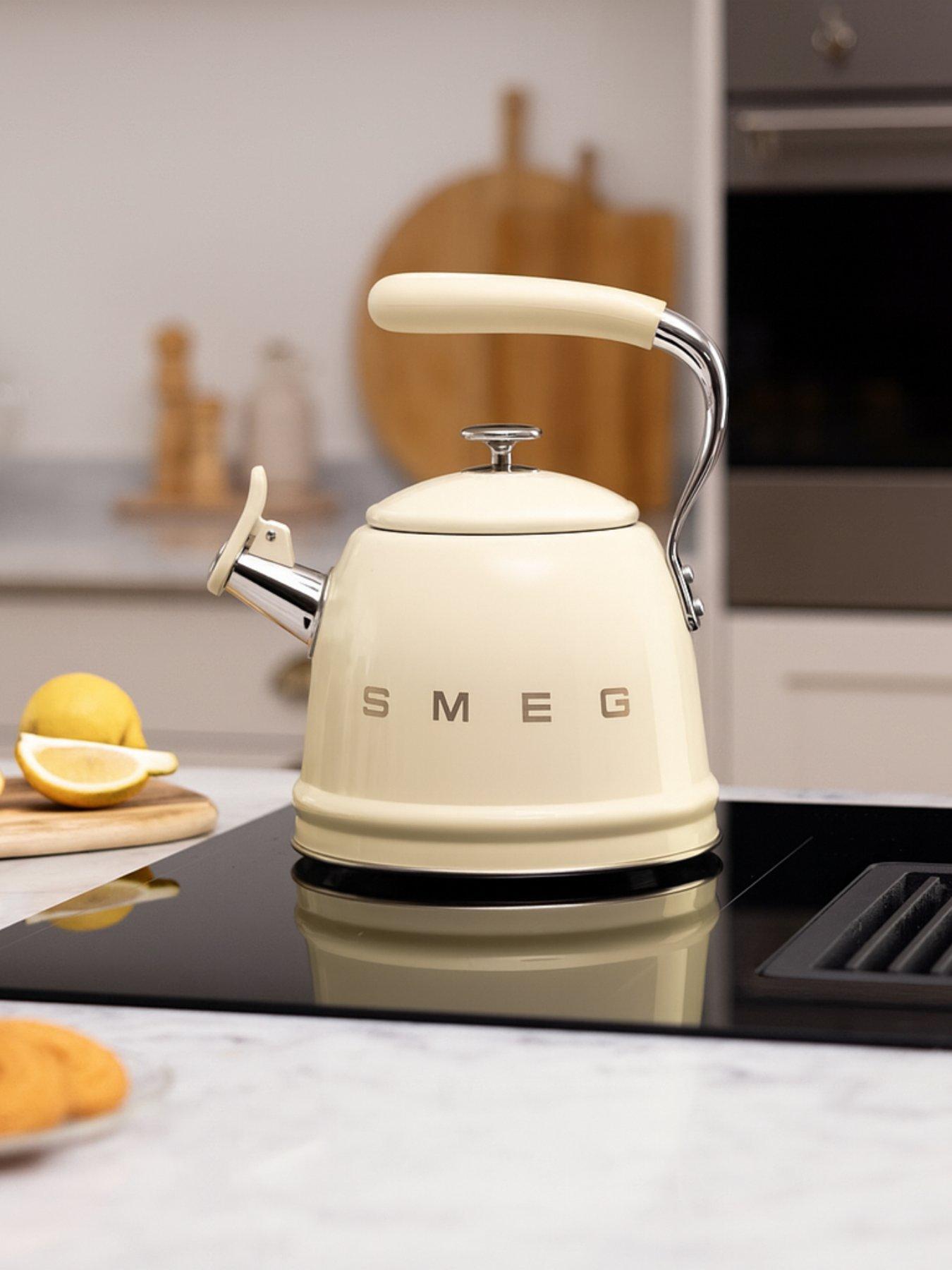 Smeg Whistling Kettle