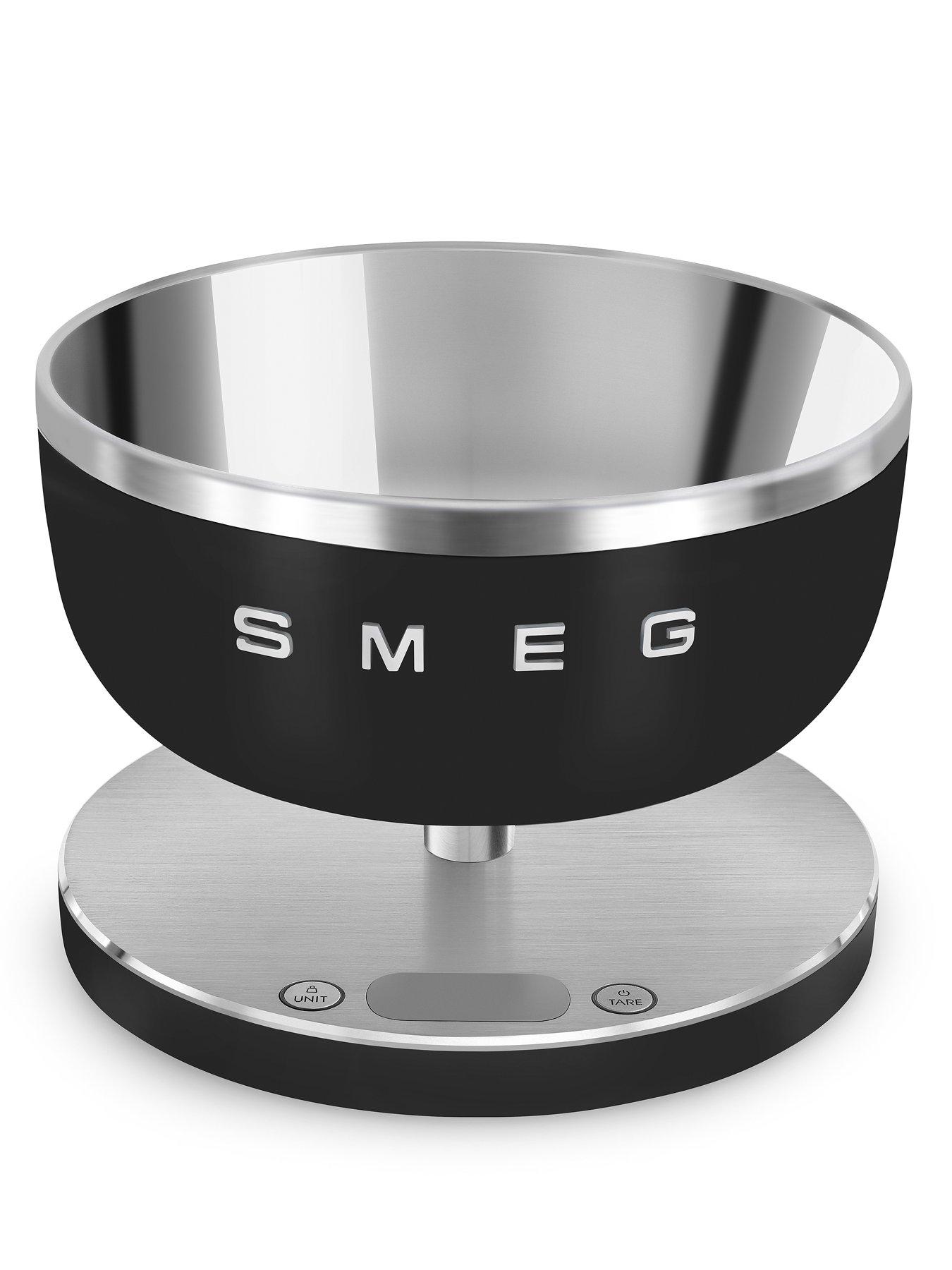  image of smeg-digital-kitchen-scales-with-removeable-bowl-black