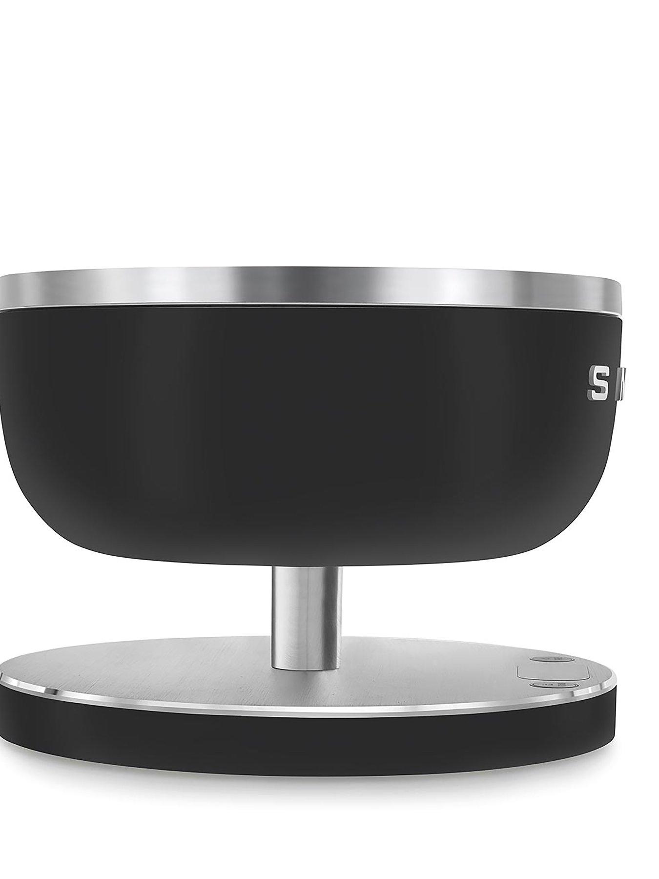  image of smeg-digital-kitchen-scales-with-removeable-bowl-black