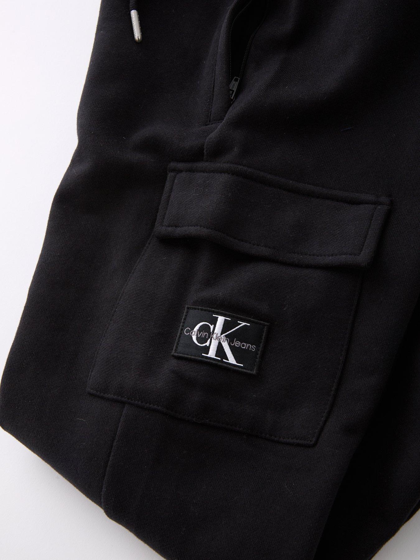 Image 5 of 5 of Calvin Klein Jeans Boys Badge Relaxed Sweatpants - Black