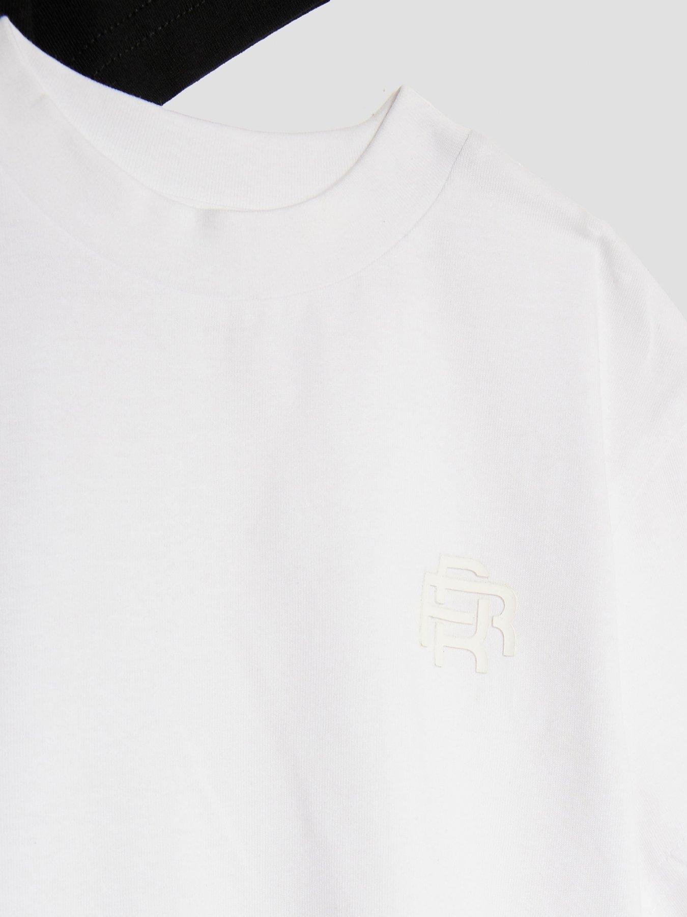 Image 4 of 5 of River Island Mini Boys 2 Pack Essentials T-Shirts - Black
