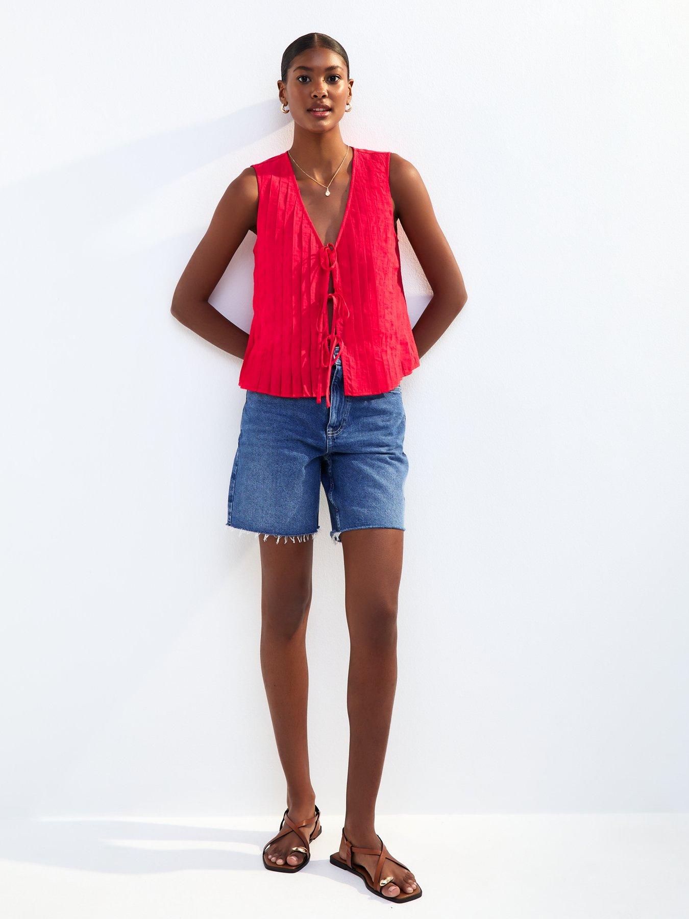 Image 3 of 4 of New Look Pleated Tie Front Sleeveless Top - Red