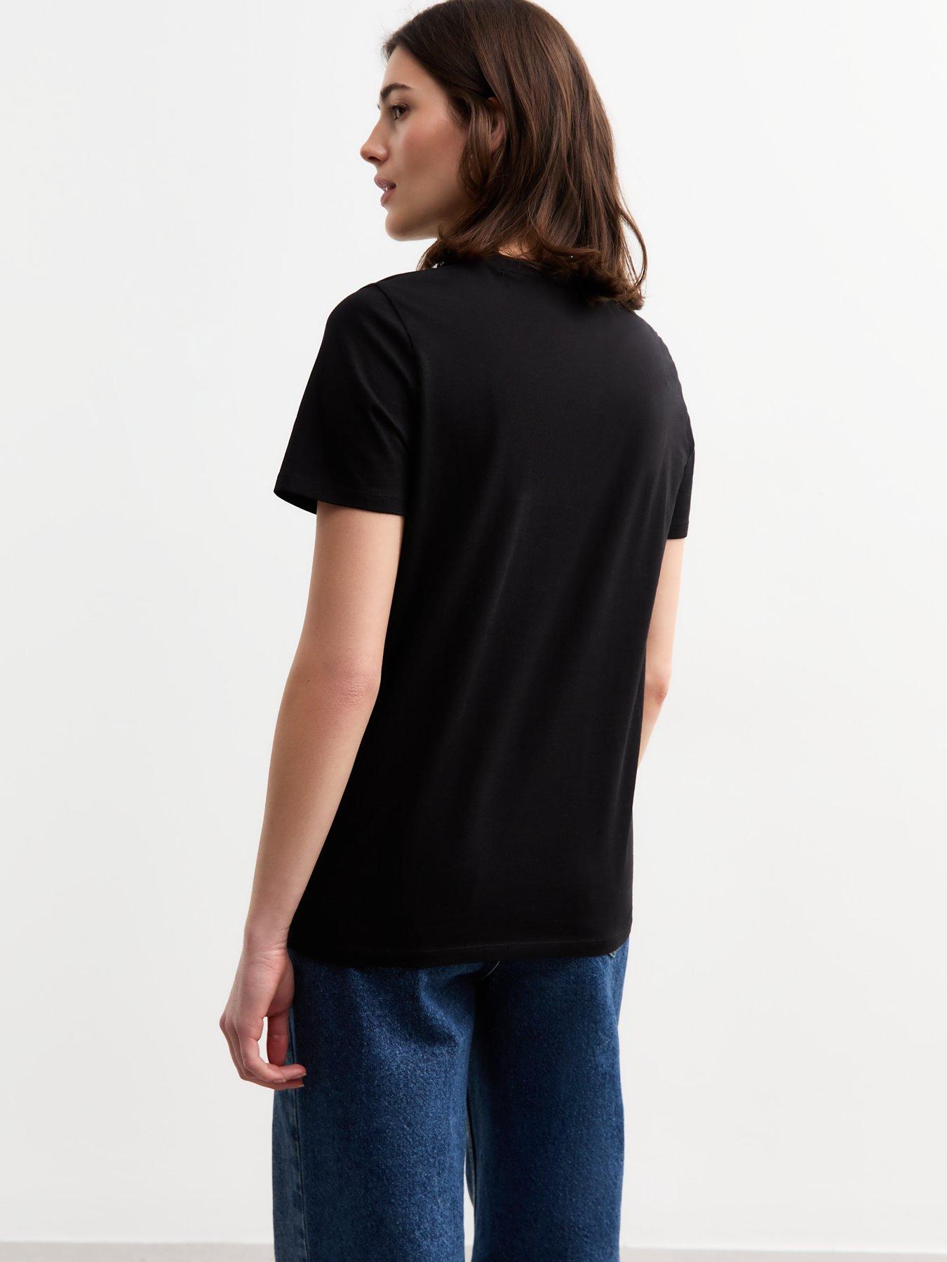 Image 2 of 4 of New Look Black Daisy Print T-shirt