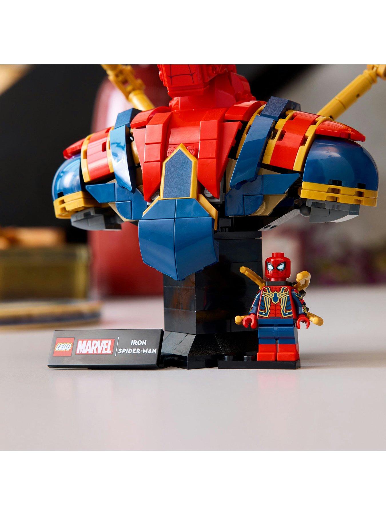 Image 4 of 7 of LEGO Super Heroes Spider-Man Bust Collectible Adult Building Set 76326
