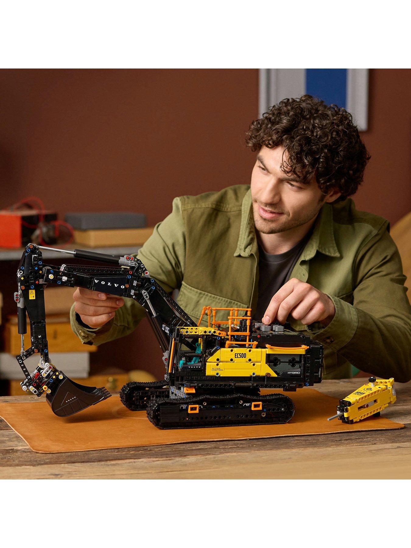  image of lego-technic-volvo-ec500-hybrid-excavator-42215