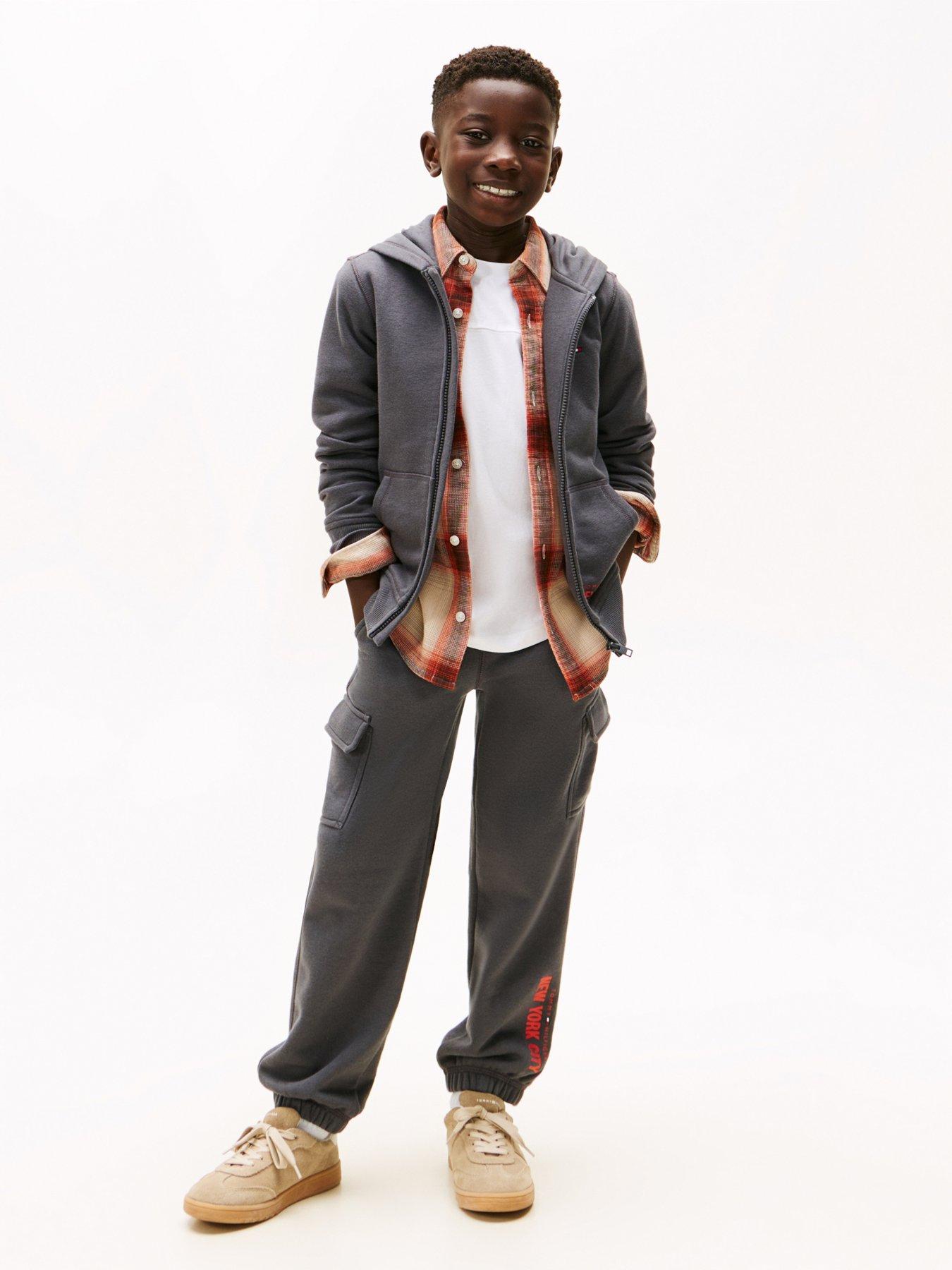 Image 3 of 6 of Tommy Hilfiger Boys Nyc Print Cargo Sweatpants - Washed Black