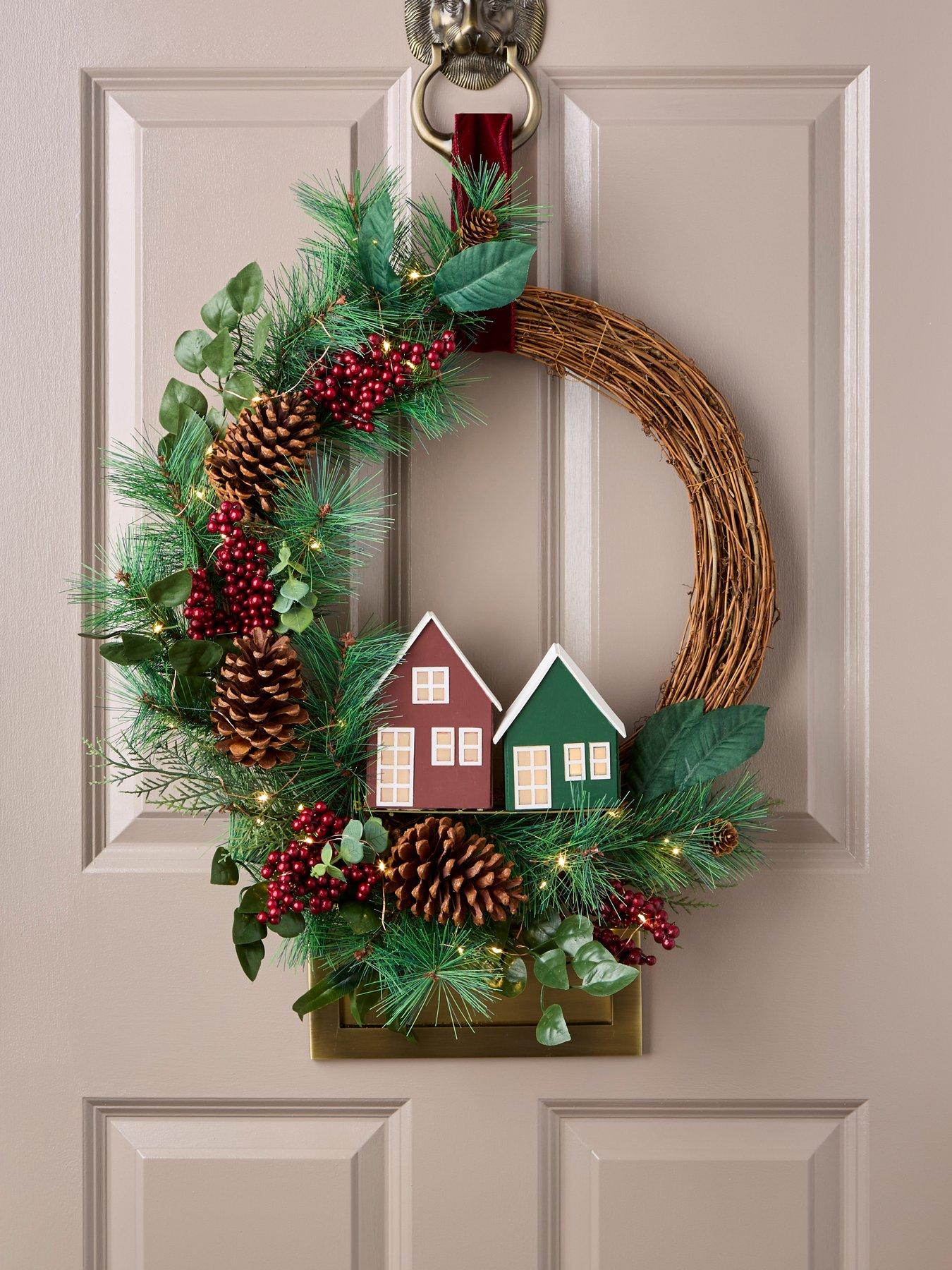 undefined 12 cm Pre-lit Christmas Wreath with House Scene