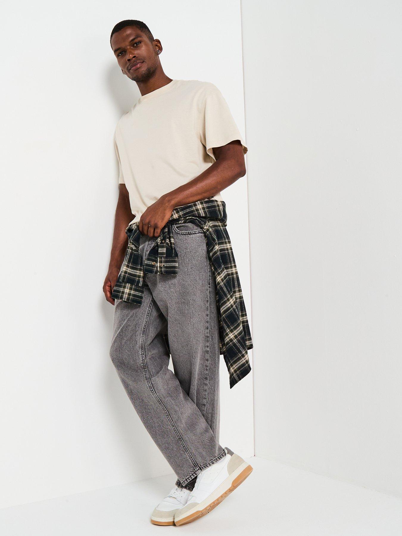 Image 5 of 6 of Jack & Jones Chris Relaxed Fit Jeans - Grey