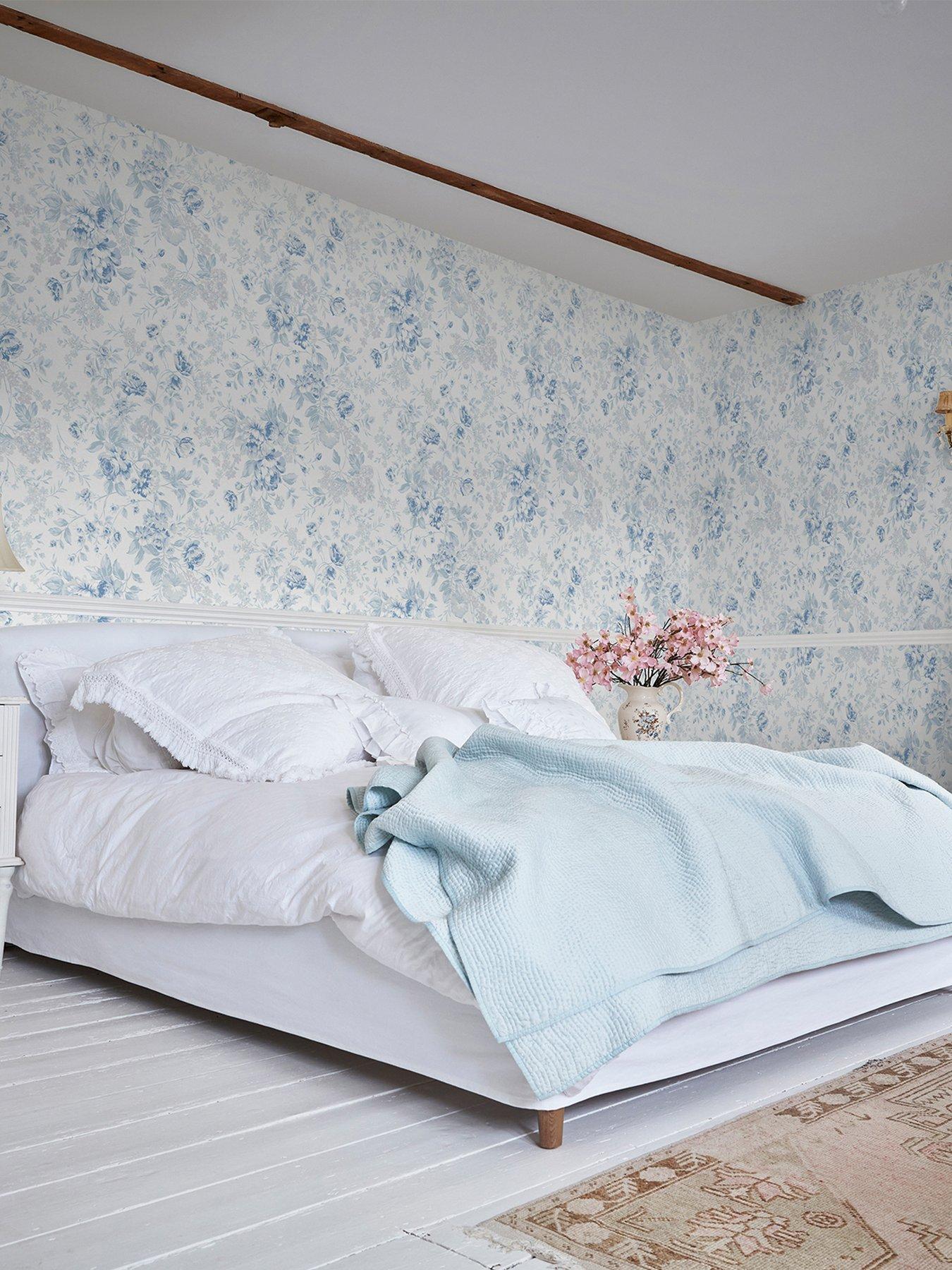 rachel-ashwell-rachel-ashwellreg-romantic-rose-wallpaper-blue