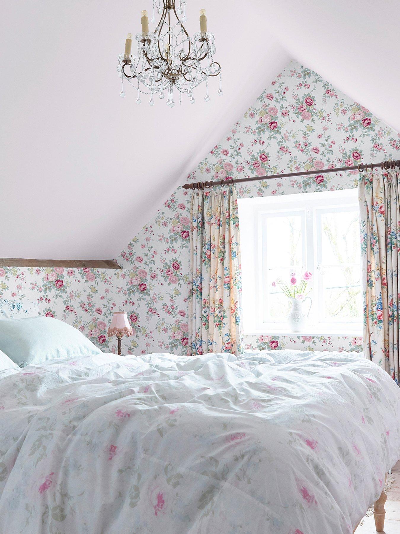 front image of rachel-ashwell-rachel-ashwellregnbspwild-flower-wallpaper-off-white