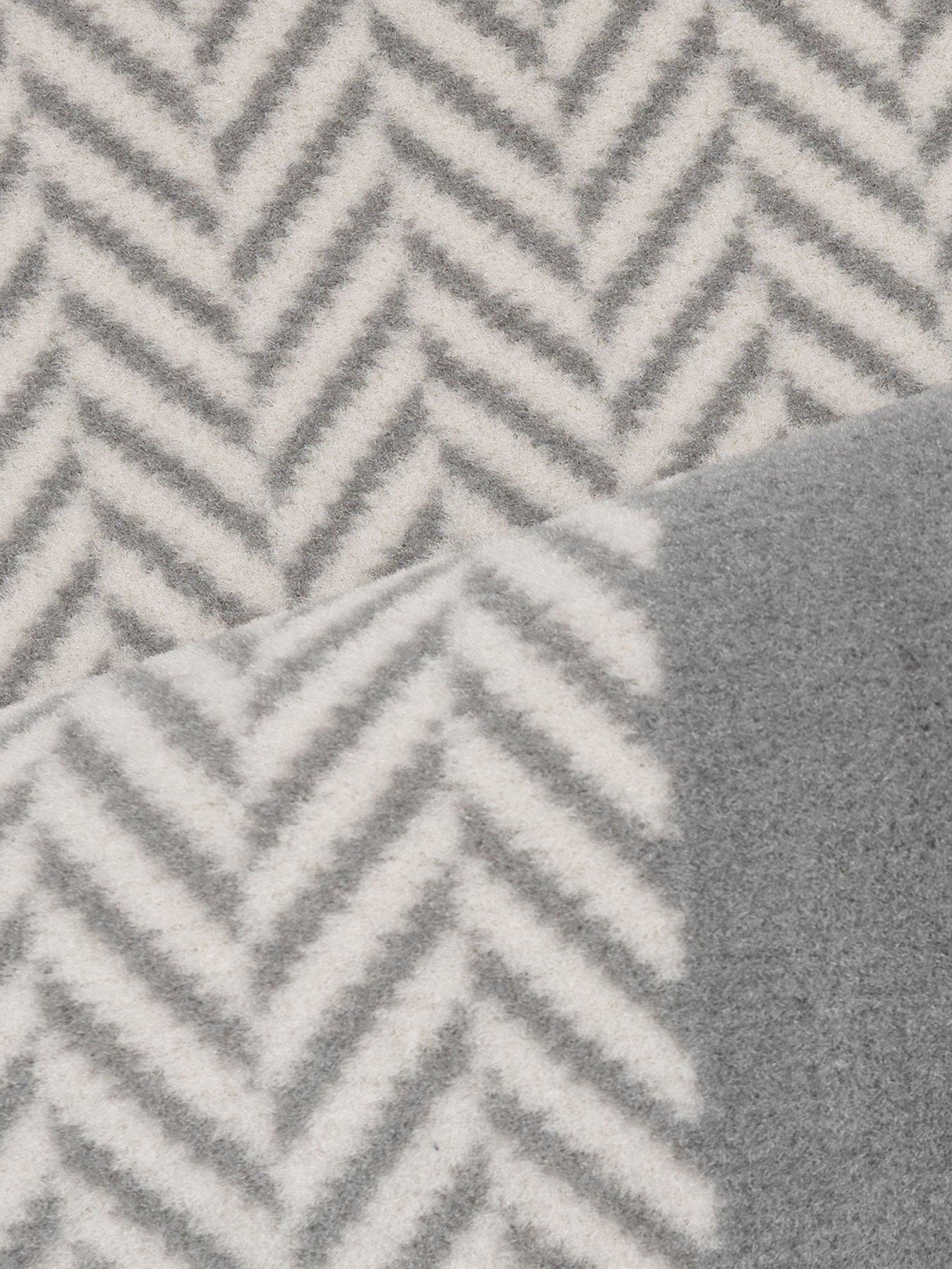 Homemaker Stair Runner Maestro Border Edge 67x800cm | Littlewoods