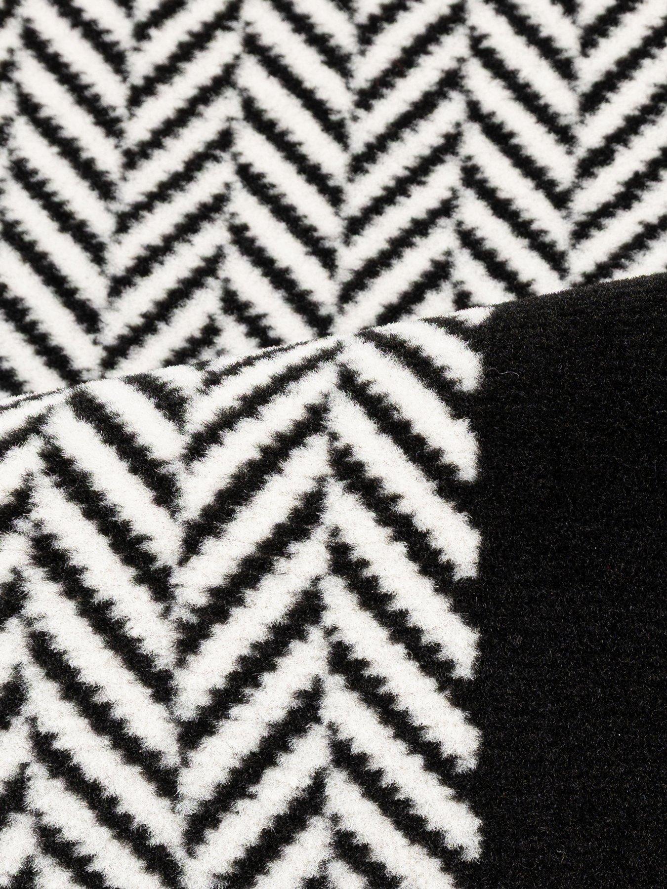 Image 4 of 7 of Homemaker Stair Runner Maestro Border Edge 67x800cm