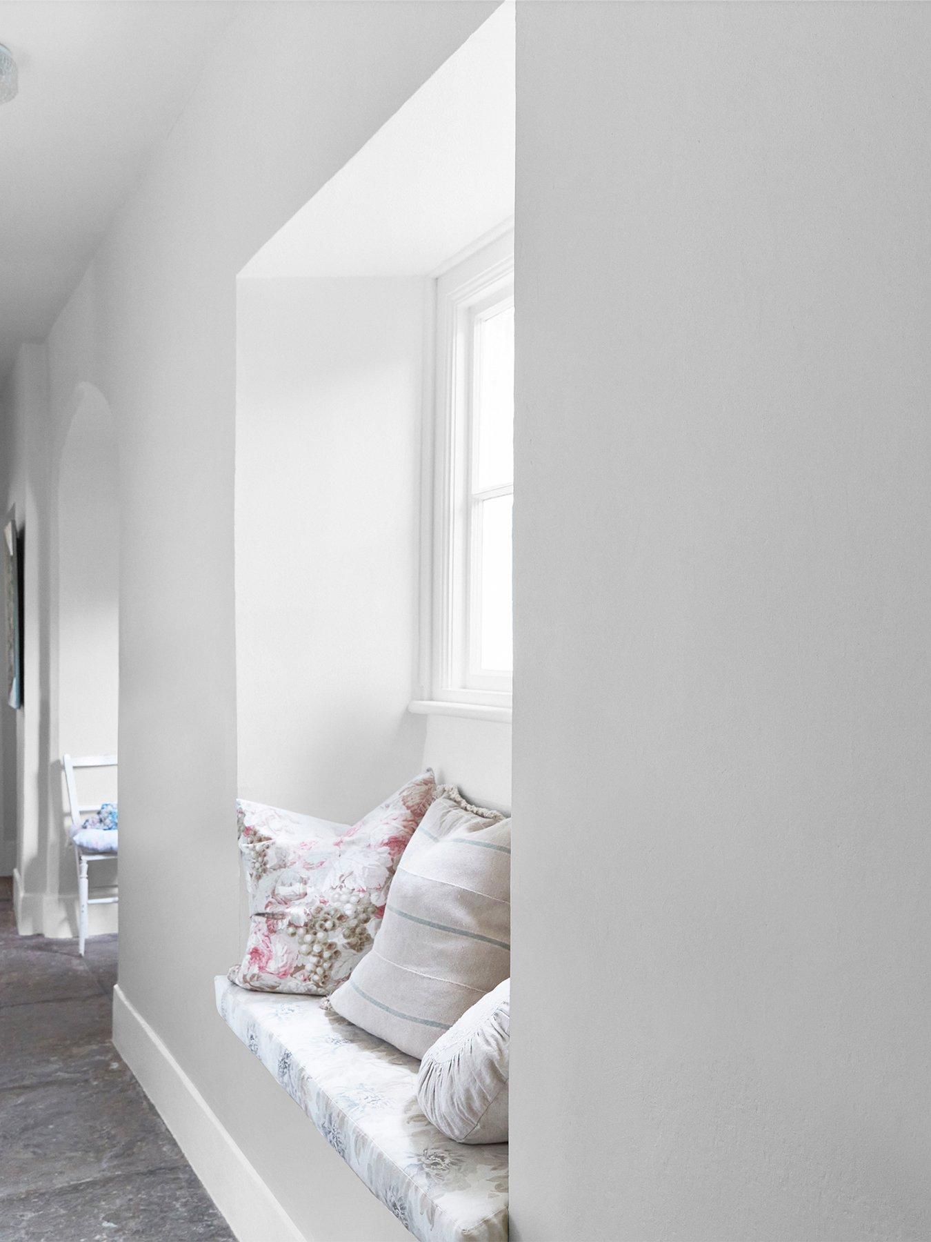 rachel-ashwell-shabby-chic-by-rachel-ashwellreg-shabby-white-matte-emulsion-multi-surface-paint-25l