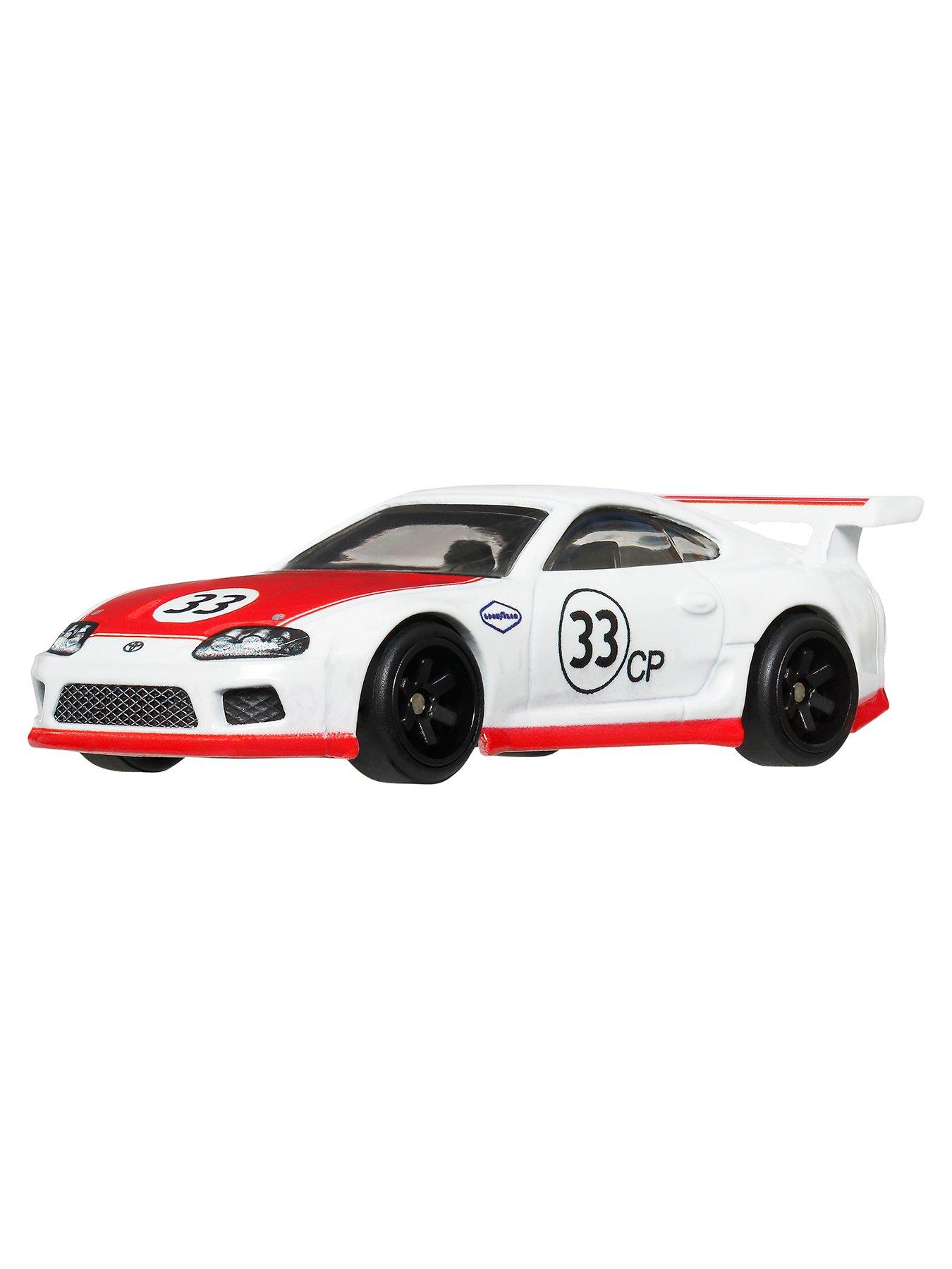 Image 2 of 7 of Hot Wheels Premium 2-Pack: 67 Ford GT40 MKIV &amp; Toyota 2000 GT