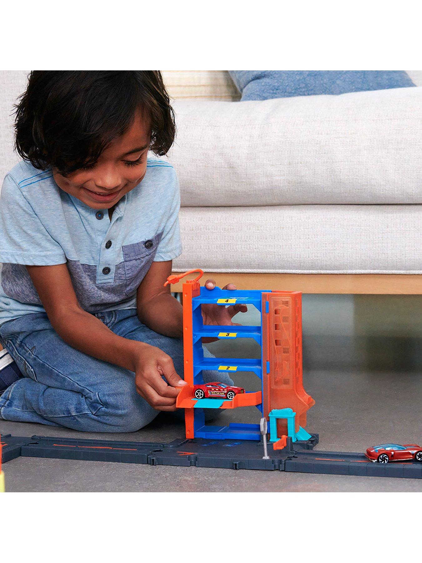 Image 2 of 7 of Hot Wheels City Downtown Parking Garage
