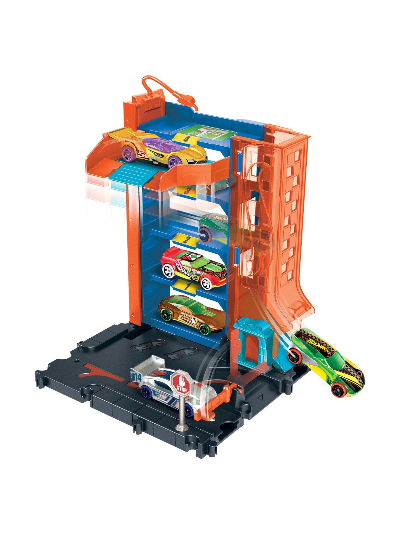 Image 5 of 7 of Hot Wheels City Downtown Parking Garage
